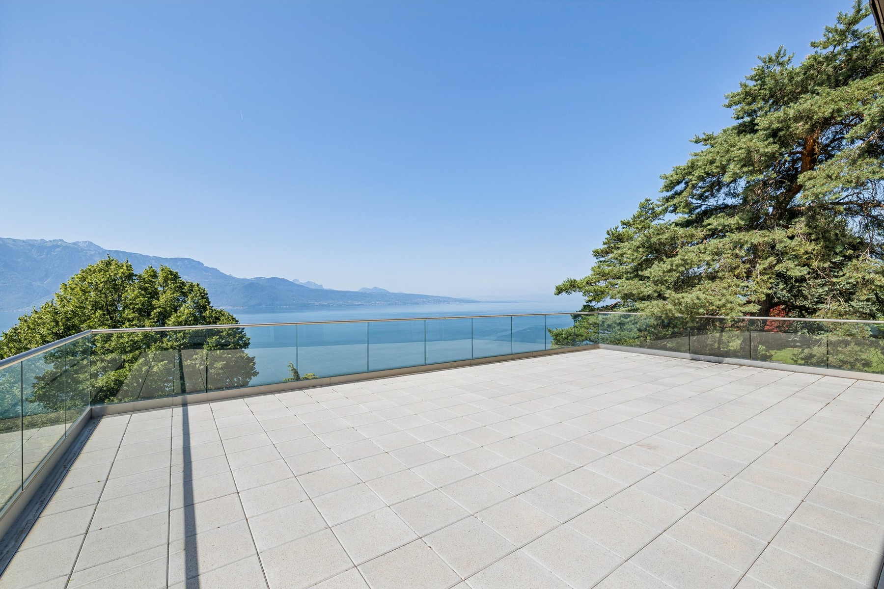  An architectural masterpiece suspended between the sky and the lake - 物件實景