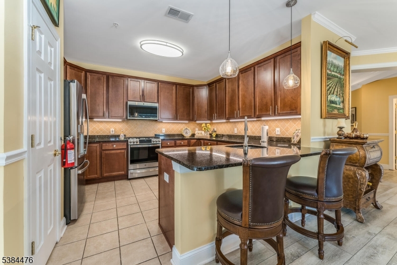 Franklin Twp., New Jersey, 08873, United States, 2 Bedrooms Bedrooms, ,2 BathroomsBathrooms,Residential,For Sale,1950649
