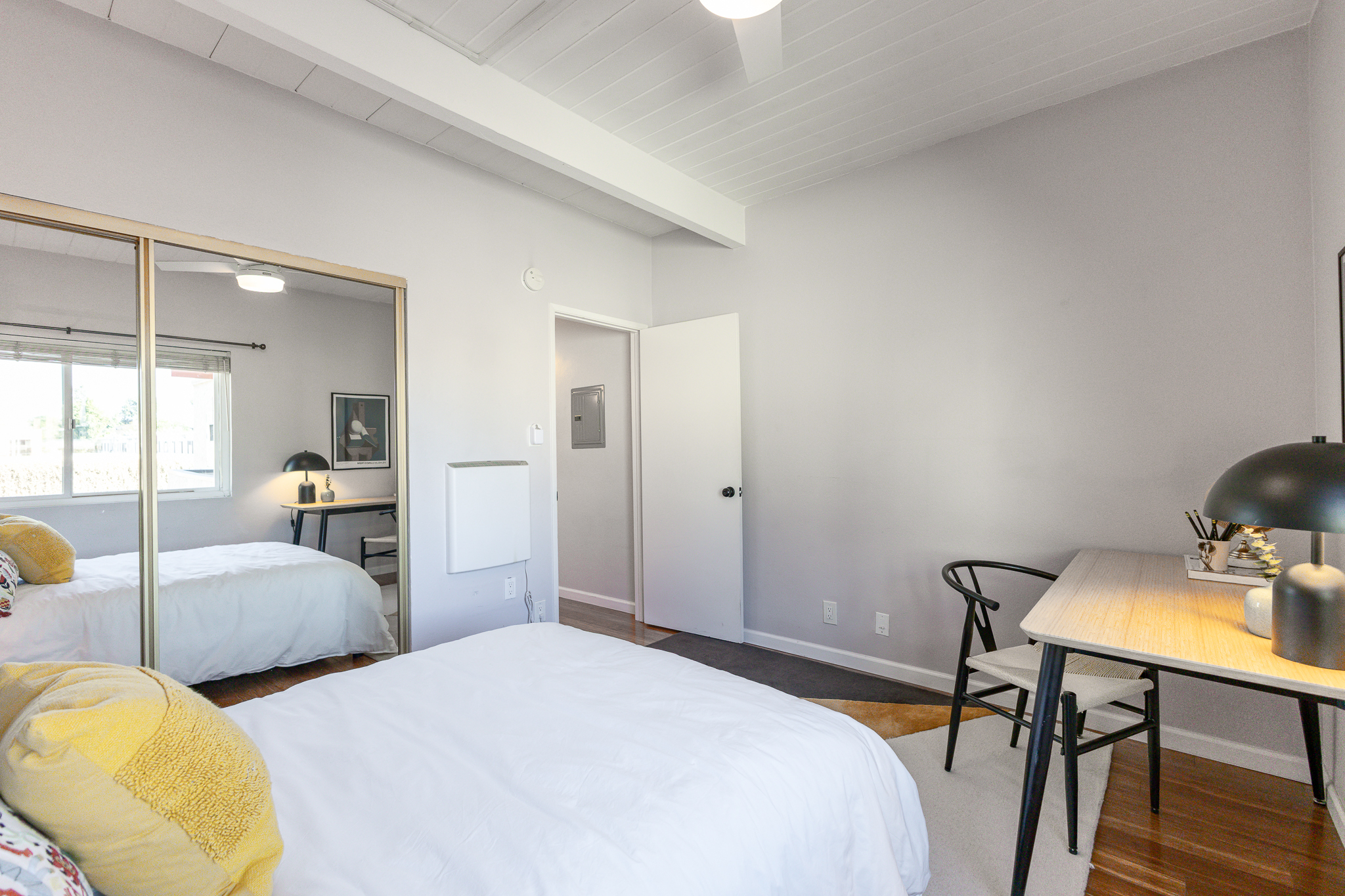  12014 Kling Street, #18 - 物件實景