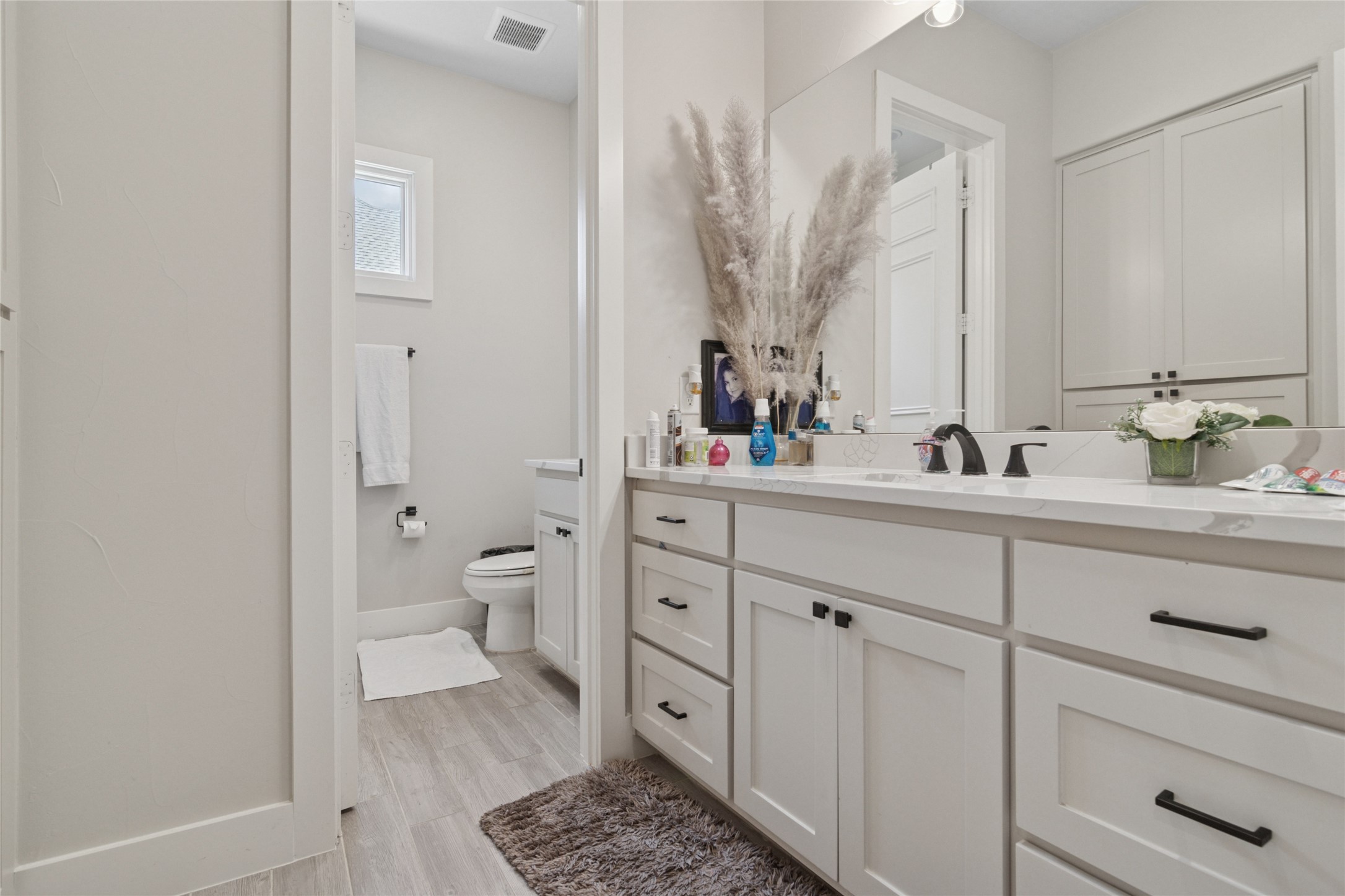 Ovilla, Texas, 75154, United States, 4 Bedrooms Bedrooms, ,3 BathroomsBathrooms,Residential,For Sale,1785260