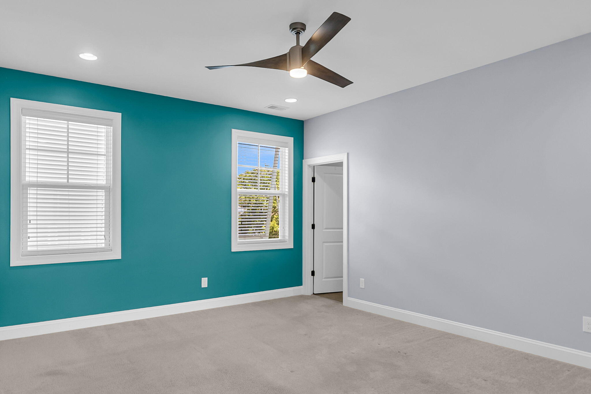 Mount Pleasant, South Carolina, 29466, United States, 4 Bedrooms Bedrooms, ,3 BathroomsBathrooms,Residential,For Sale,1900644