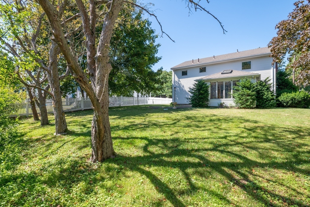 Salem, Massachusetts, 01970, United States, 2 Bedrooms Bedrooms, ,2 BathroomsBathrooms,Residential,For Sale,1944835