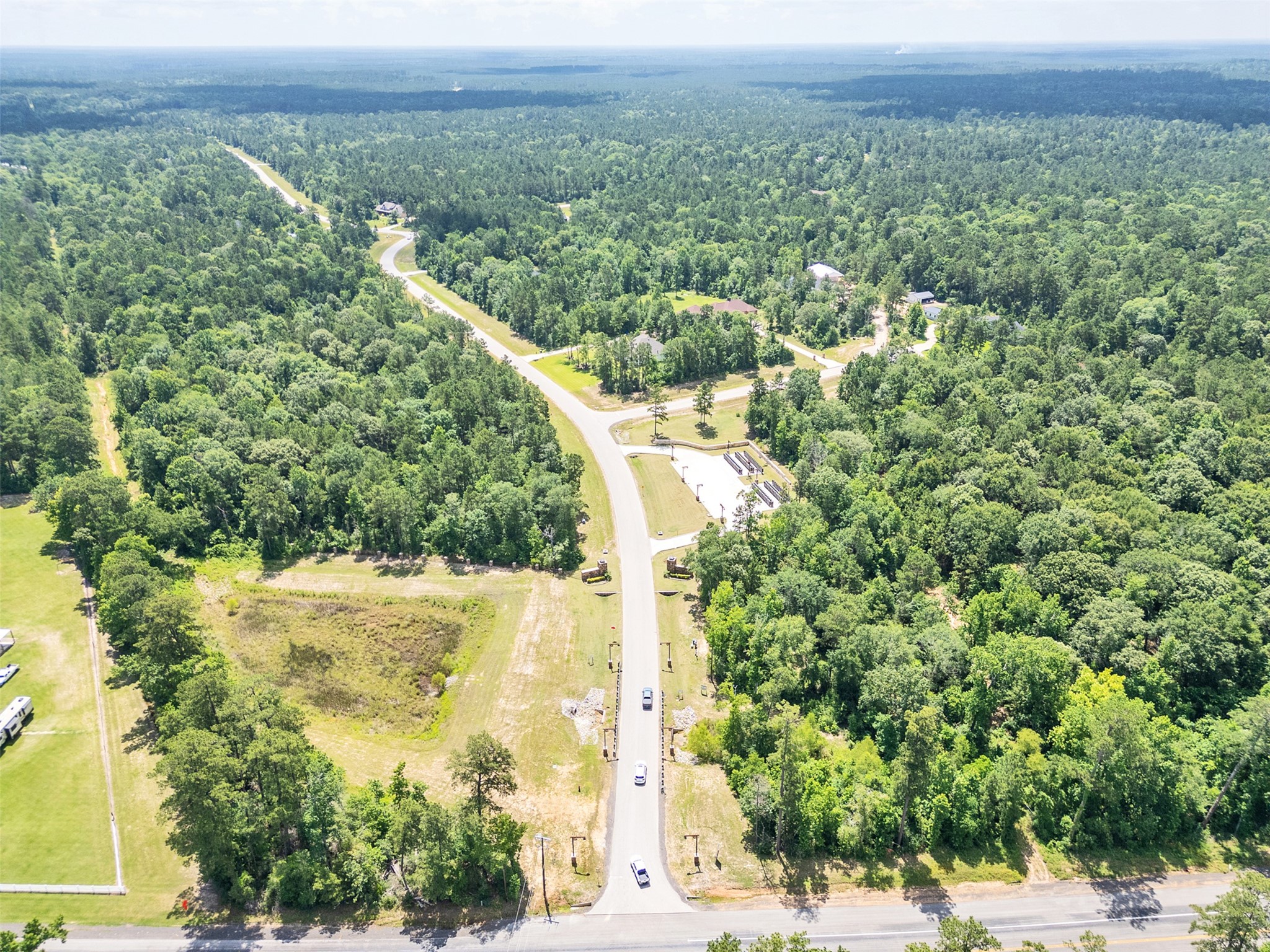  10768 Ruger Road - 物件實景