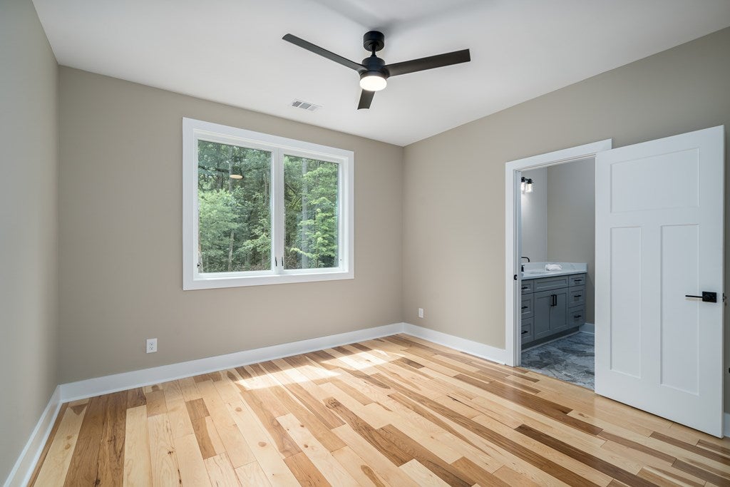 Ellijay, Georgia, 30540, United States, 4 Bedrooms Bedrooms, ,5 BathroomsBathrooms,Residential,For Sale,1858982