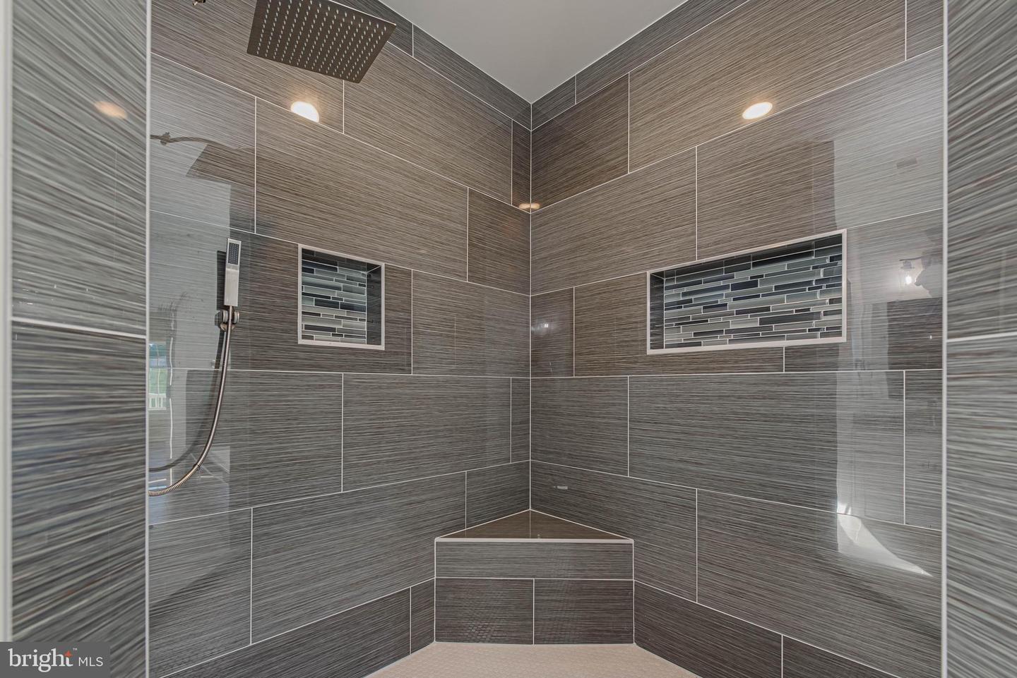 Ocean View, Delaware, 19970, United States, 5 Bedrooms Bedrooms, ,4 BathroomsBathrooms,Residential,For Sale,2002976