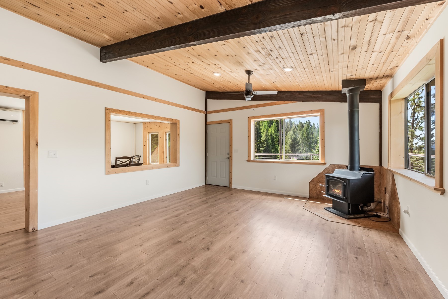  Lake Retreat on Private Acreage - 物件實景