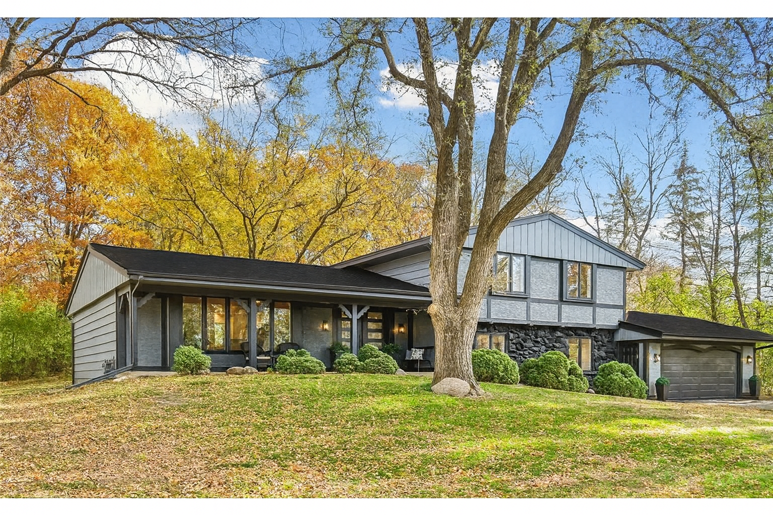 Wayzata, Minnesota, 55391, United States, 5 Bedrooms Bedrooms, ,3 BathroomsBathrooms,Residential,For Sale,1991556