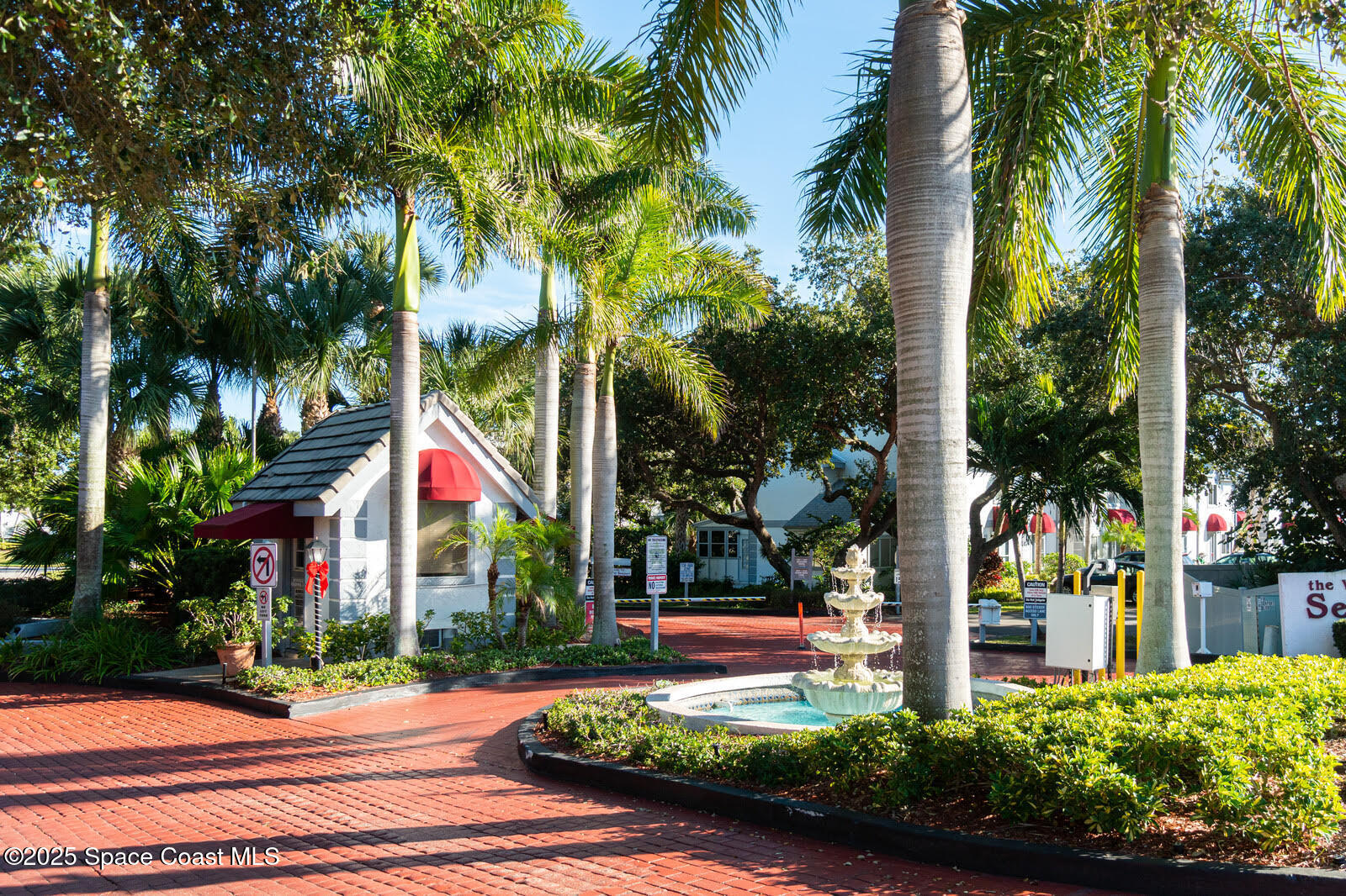 Cape Canaveral, Florida, 32920, United States, 3 Bedrooms Bedrooms, ,2 BathroomsBathrooms,Residential,For Sale,2001805