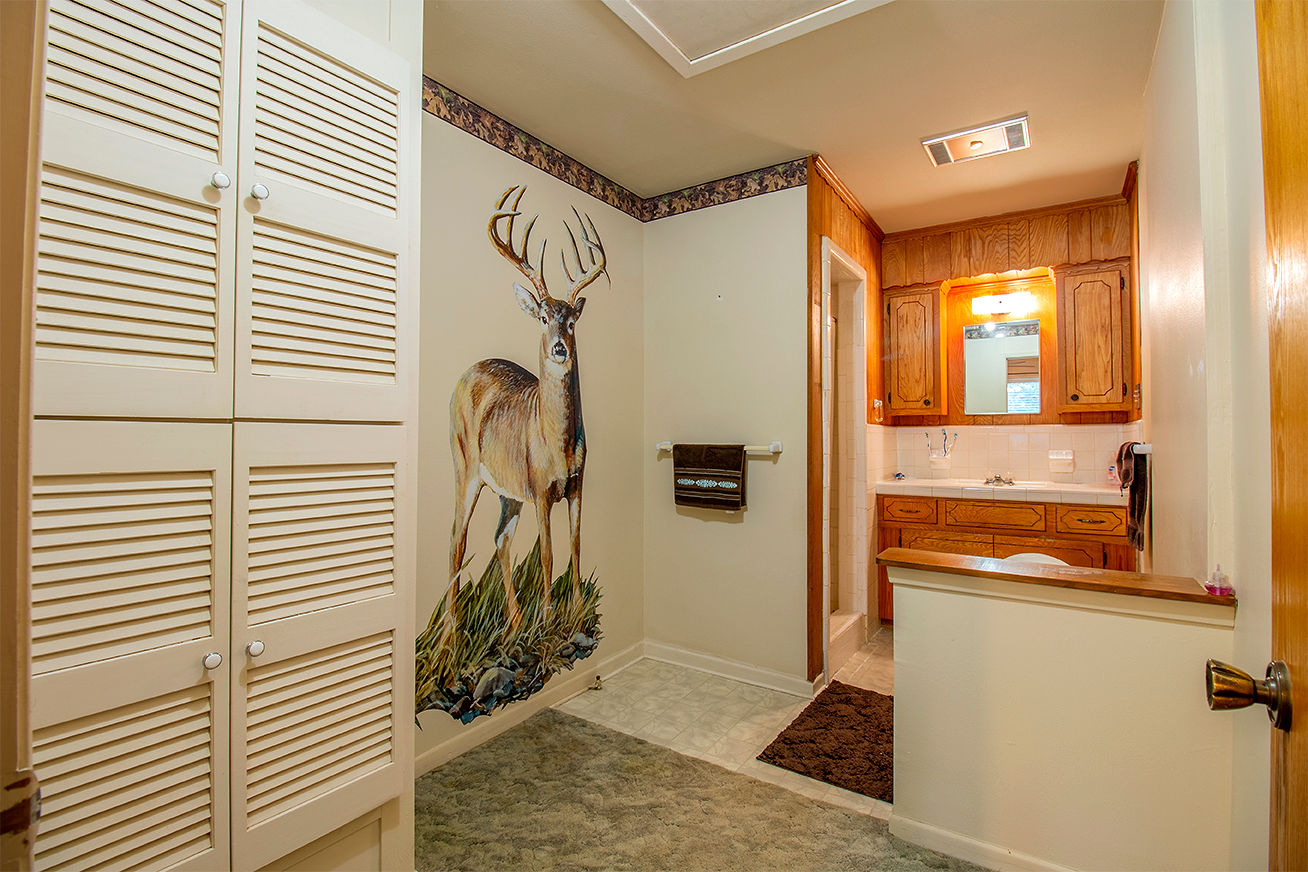 GRAND SALINE, Texas, 75140, United States, 3 Bedrooms Bedrooms, ,2 BathroomsBathrooms,Residential,For Sale,1960368