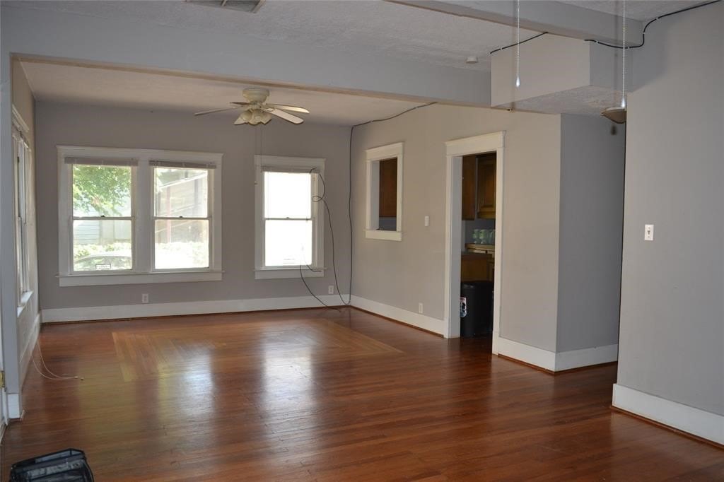 Houston, Texas, 77006, United States, 3 Bedrooms Bedrooms, ,1 BathroomBathrooms,Residential,For Sale,1982150