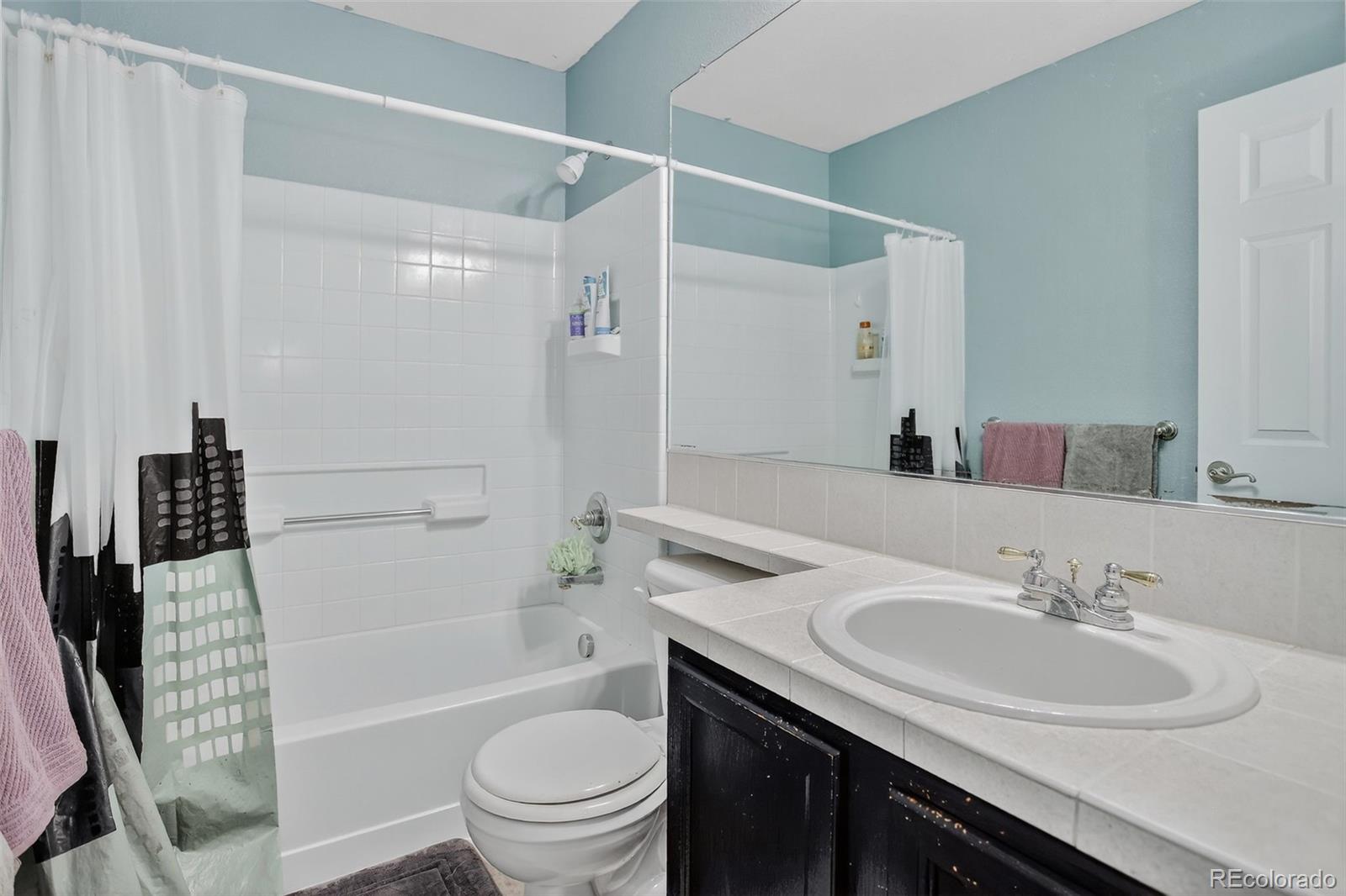 Aurora, Colorado, 80018, United States, 3 Bedrooms Bedrooms, ,3 BathroomsBathrooms,Residential,For Sale,1903575