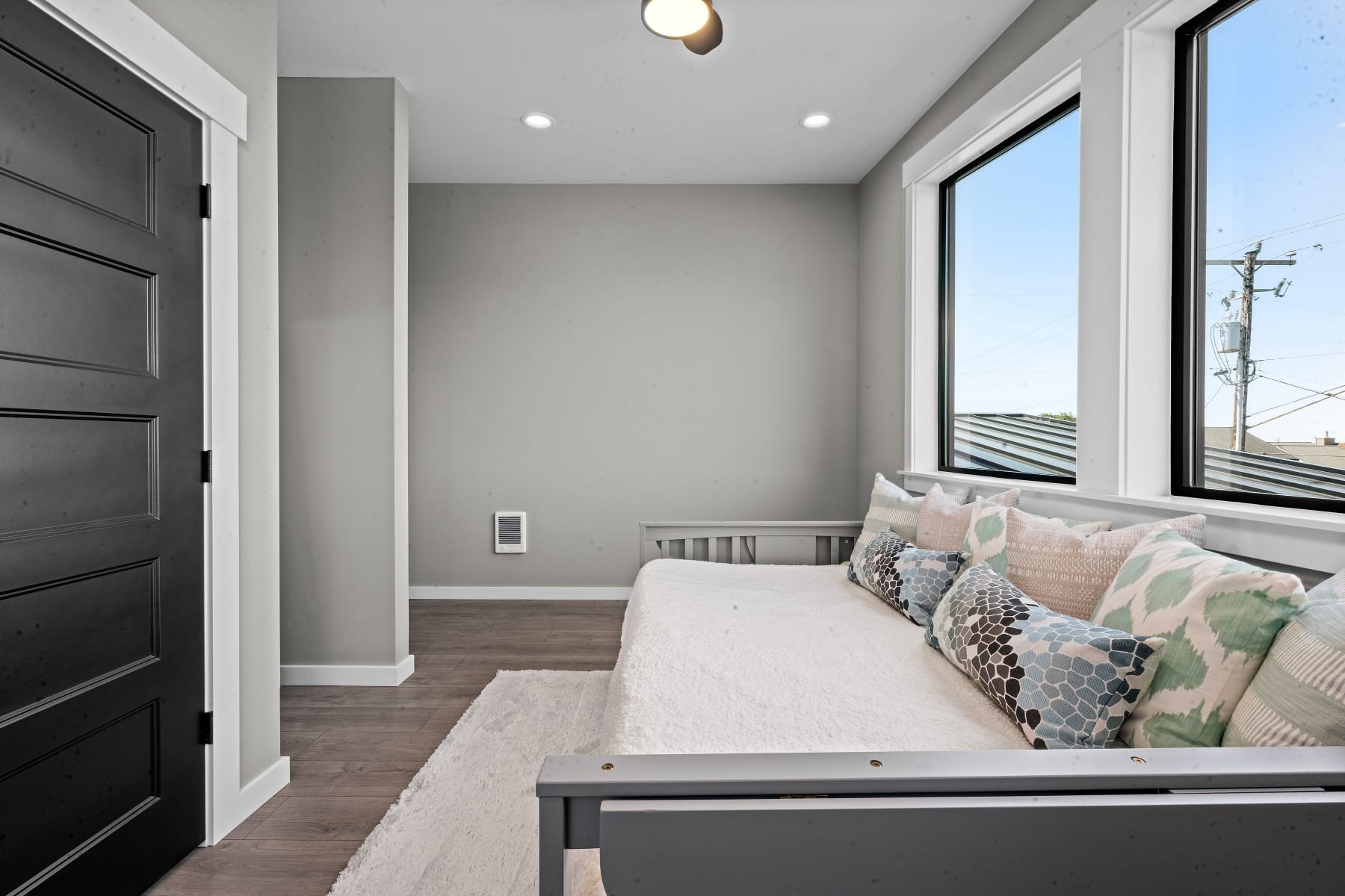  2887 S HEMLOCK ST Cannon Beach, OR 97110 - 物件實景