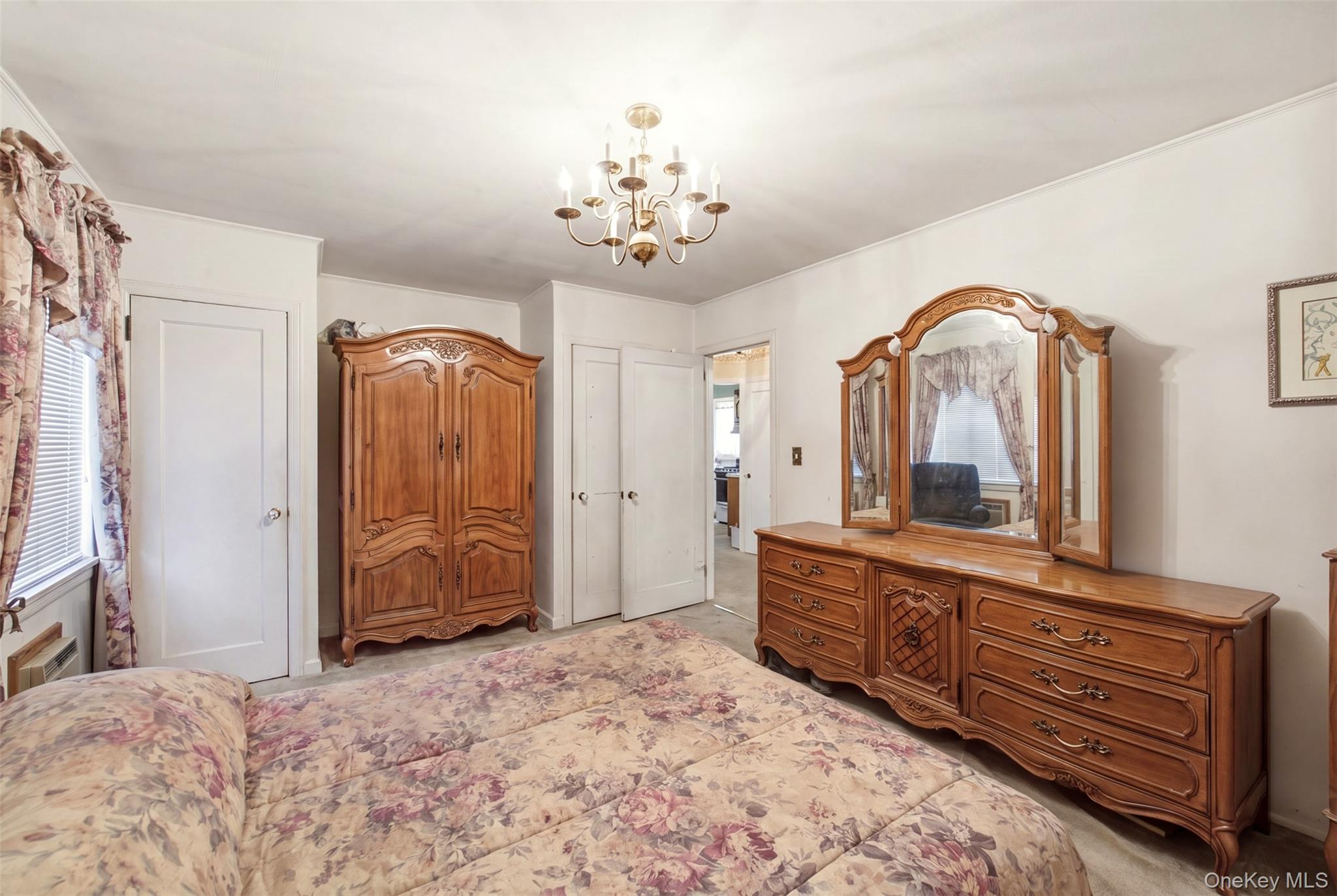  8029 259th Street, Glen Oaks, NY, 11004 - 物件實景