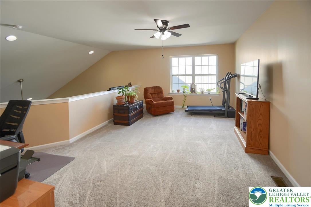 Upper Milford Twp, Pennsylvania, 18049, United States, 3 Bedrooms Bedrooms, ,3 BathroomsBathrooms,Residential,For Sale,1960503