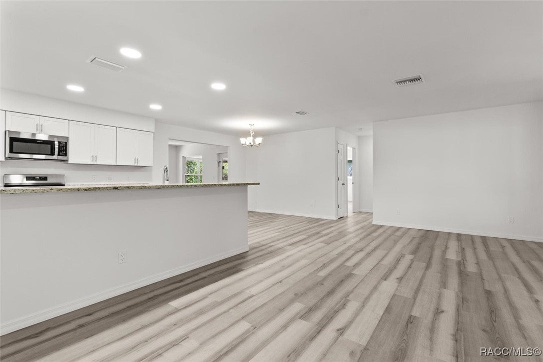 Inverness, Florida, 34450, United States, 3 Bedrooms Bedrooms, ,2 BathroomsBathrooms,Residential,For Sale,1777640