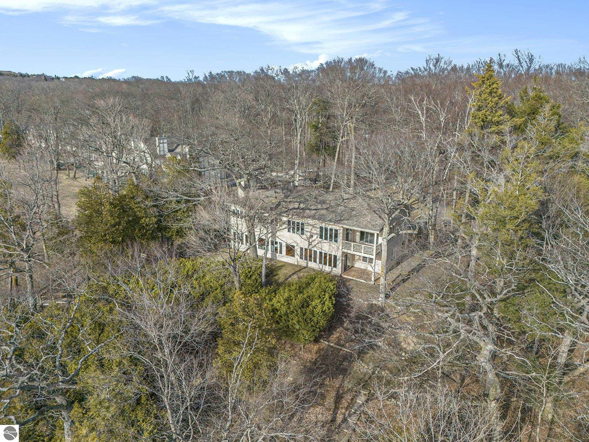 Frankfort, Michigan, 49635-9746, United States, 7 Bedrooms Bedrooms, ,5 BathroomsBathrooms,Residential,For Sale,1975140