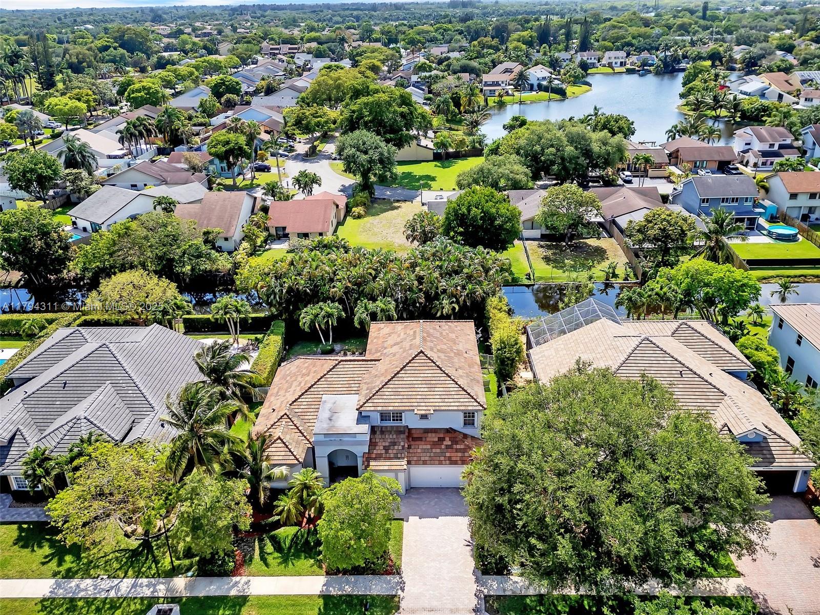 Davie, Florida, 33328, United States, 5 Bedrooms Bedrooms, ,4 BathroomsBathrooms,Residential,For Sale,1793011