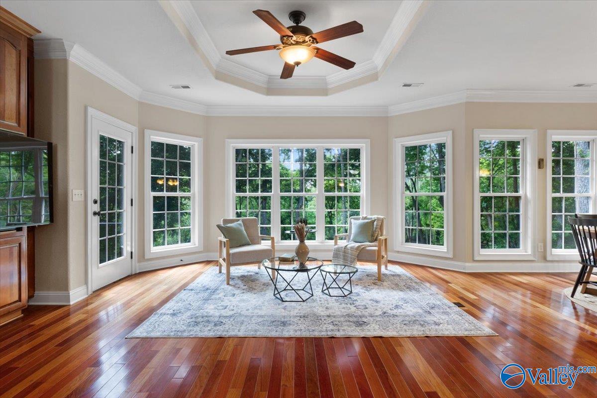 Hazel Green, Alabama, 35750, United States, 5 Bedrooms Bedrooms, ,4 BathroomsBathrooms,Residential,For Sale,1846923