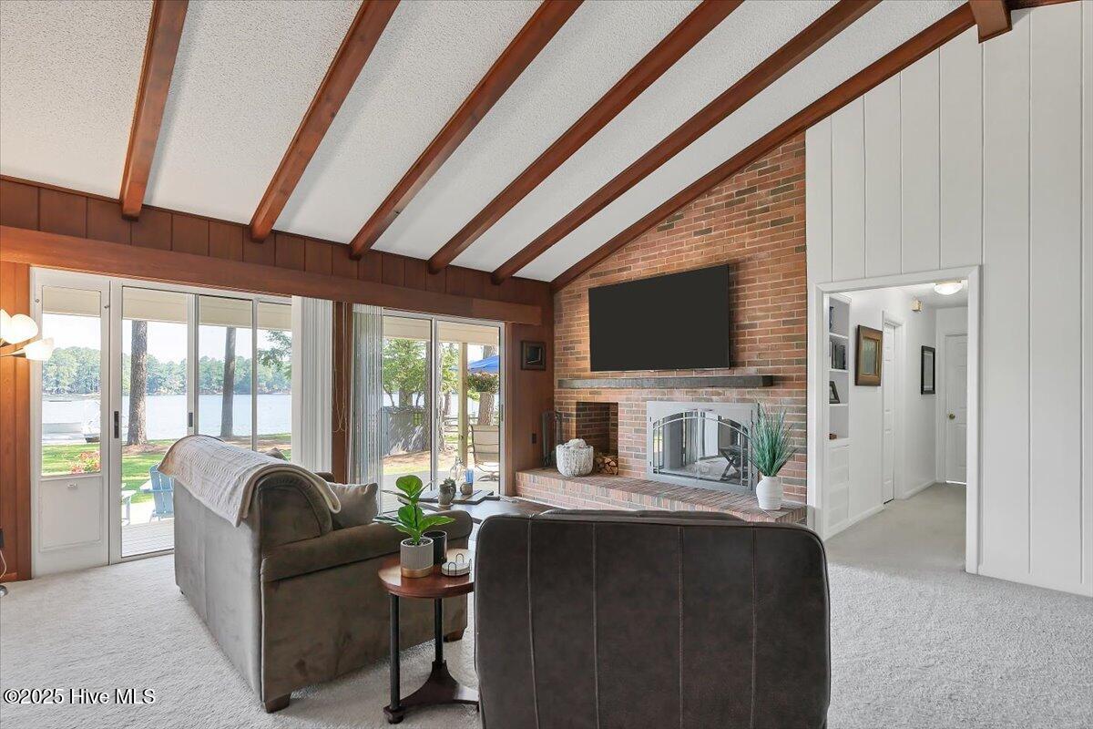 Whispering Pines, North Carolina, 28327, United States, 2 Bedrooms Bedrooms, ,2 BathroomsBathrooms,Residential,For Sale,1997179