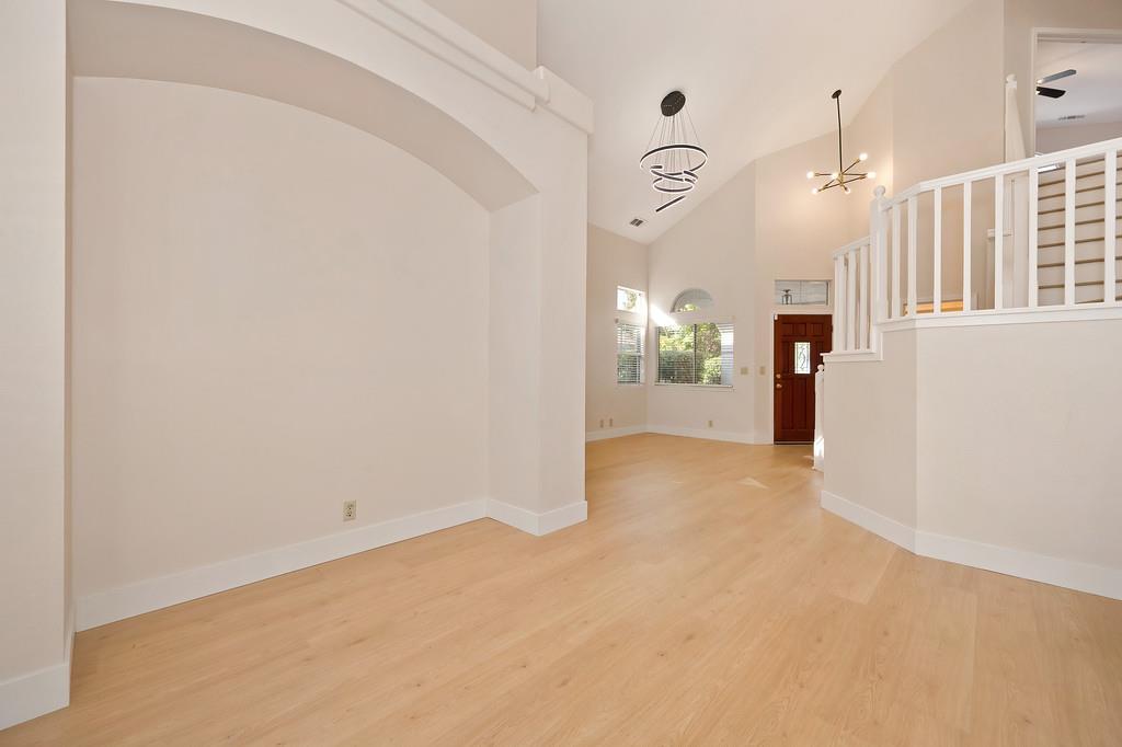 Roseville, California, 95661, United States, 4 Bedrooms Bedrooms, ,3 BathroomsBathrooms,Residential,For Sale,1989245