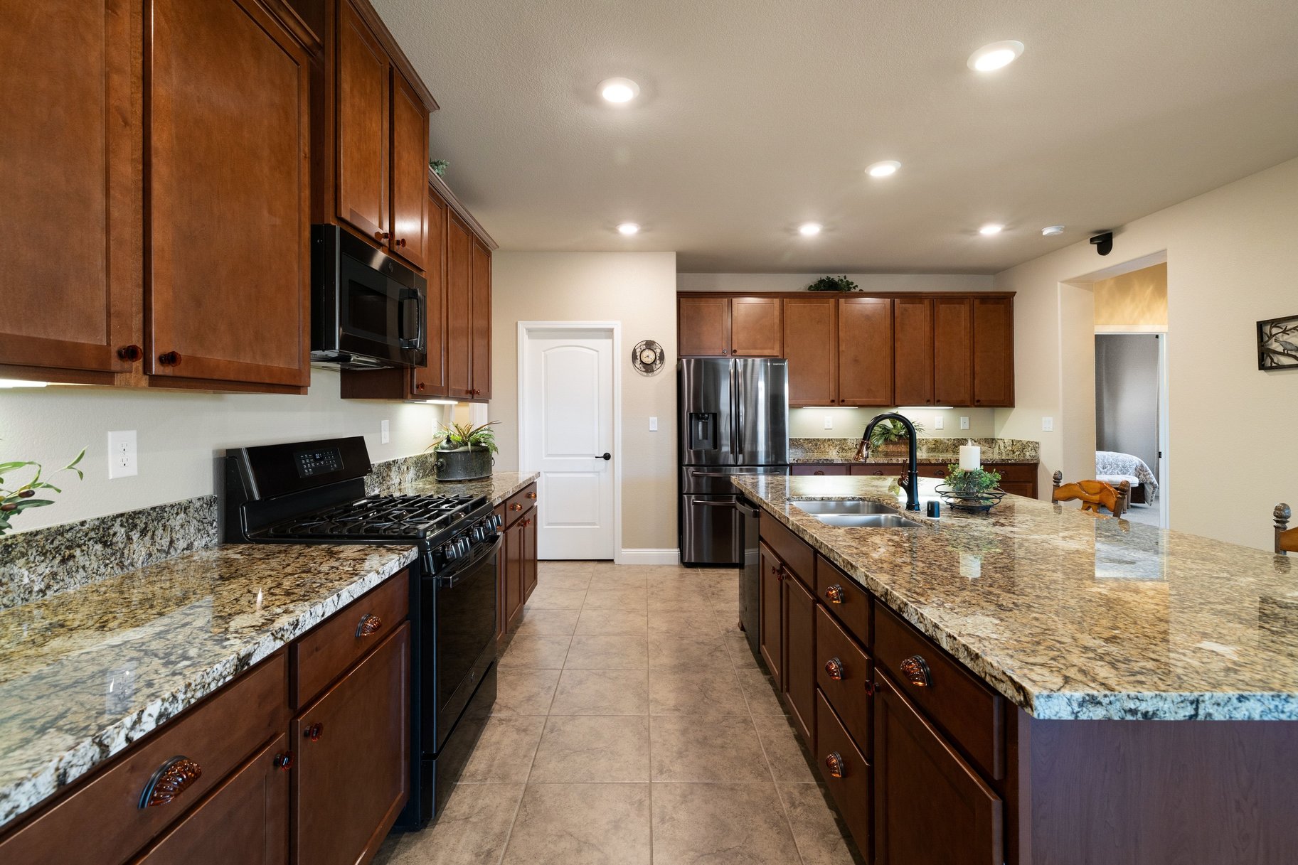  Welcome to 7239 Early Dawn Court, located in desirable Wingfield Springs - 物件實景