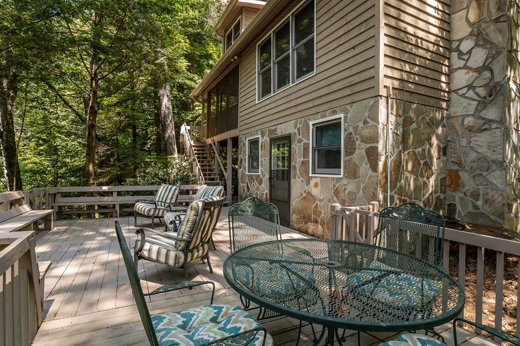 Ellijay, Georgia, 30536, United States, 4 Bedrooms Bedrooms, ,3 BathroomsBathrooms,Residential,For Sale,1926497