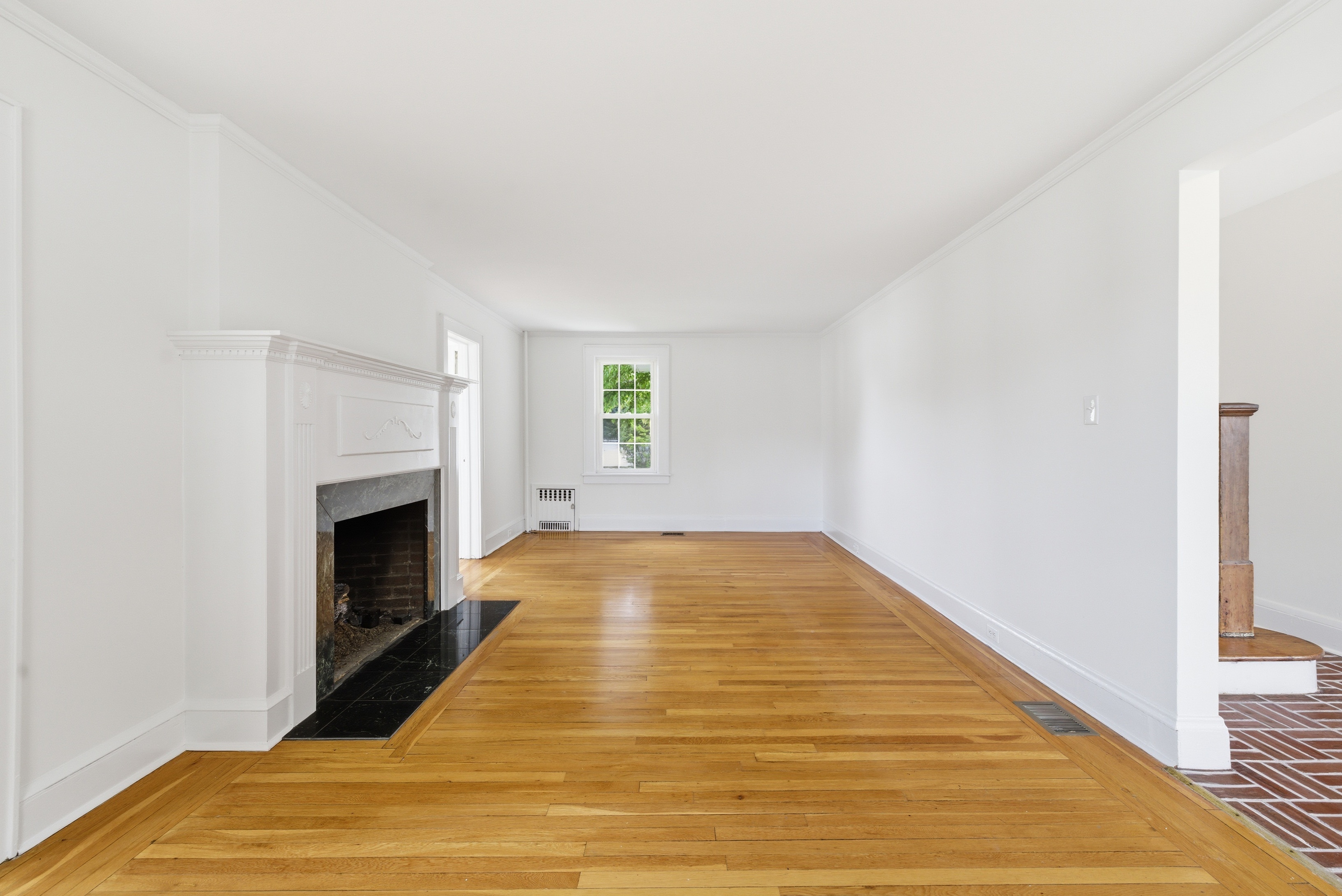  215 Lakeview Avenue, Rockville Centre, NY, 11570 - 物件實景