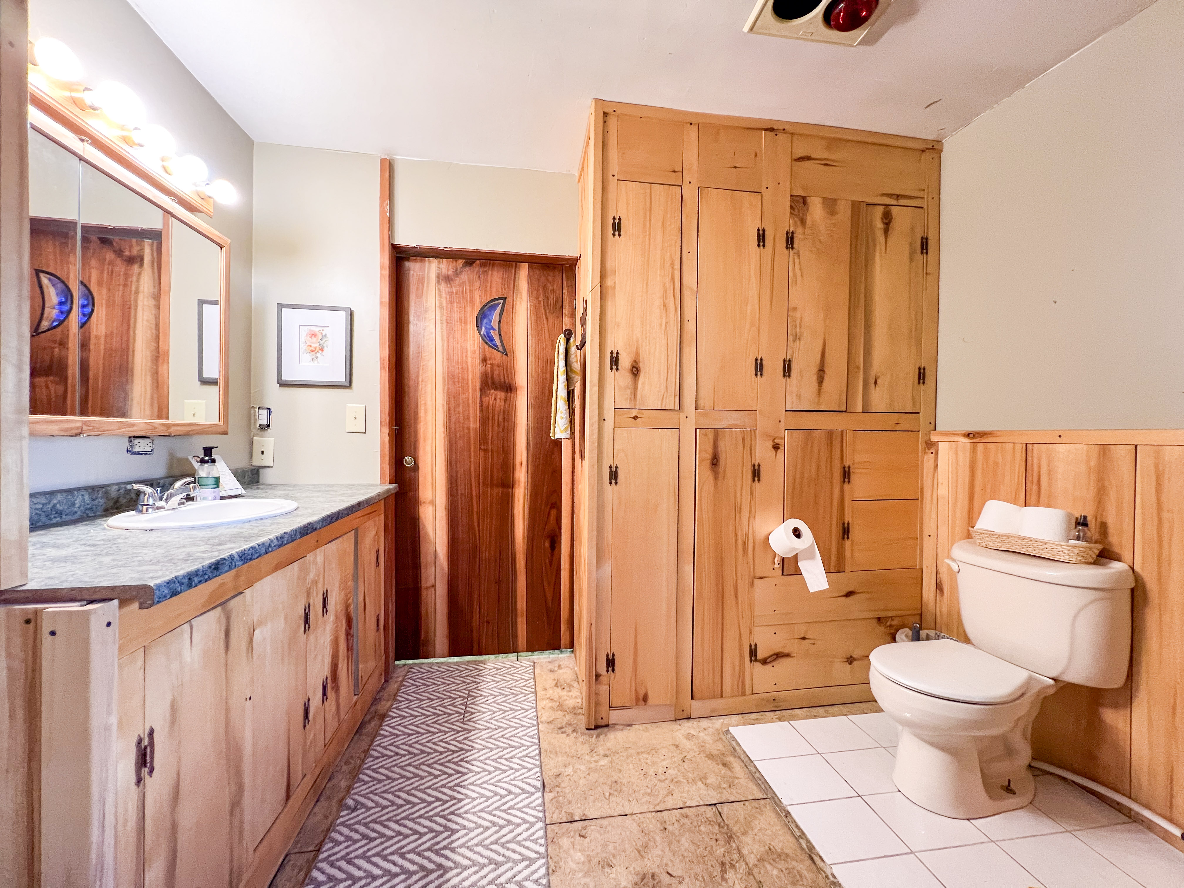 Kettle Falls, Washington, 99141, United States, 3 Bedrooms Bedrooms, ,2 BathroomsBathrooms,Residential,For Sale,1985709