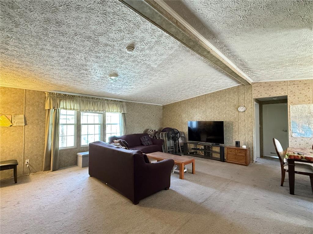 Wimauma, Florida, 33598, United States, 3 Bedrooms Bedrooms, ,2 BathroomsBathrooms,Residential,For Sale,1796216