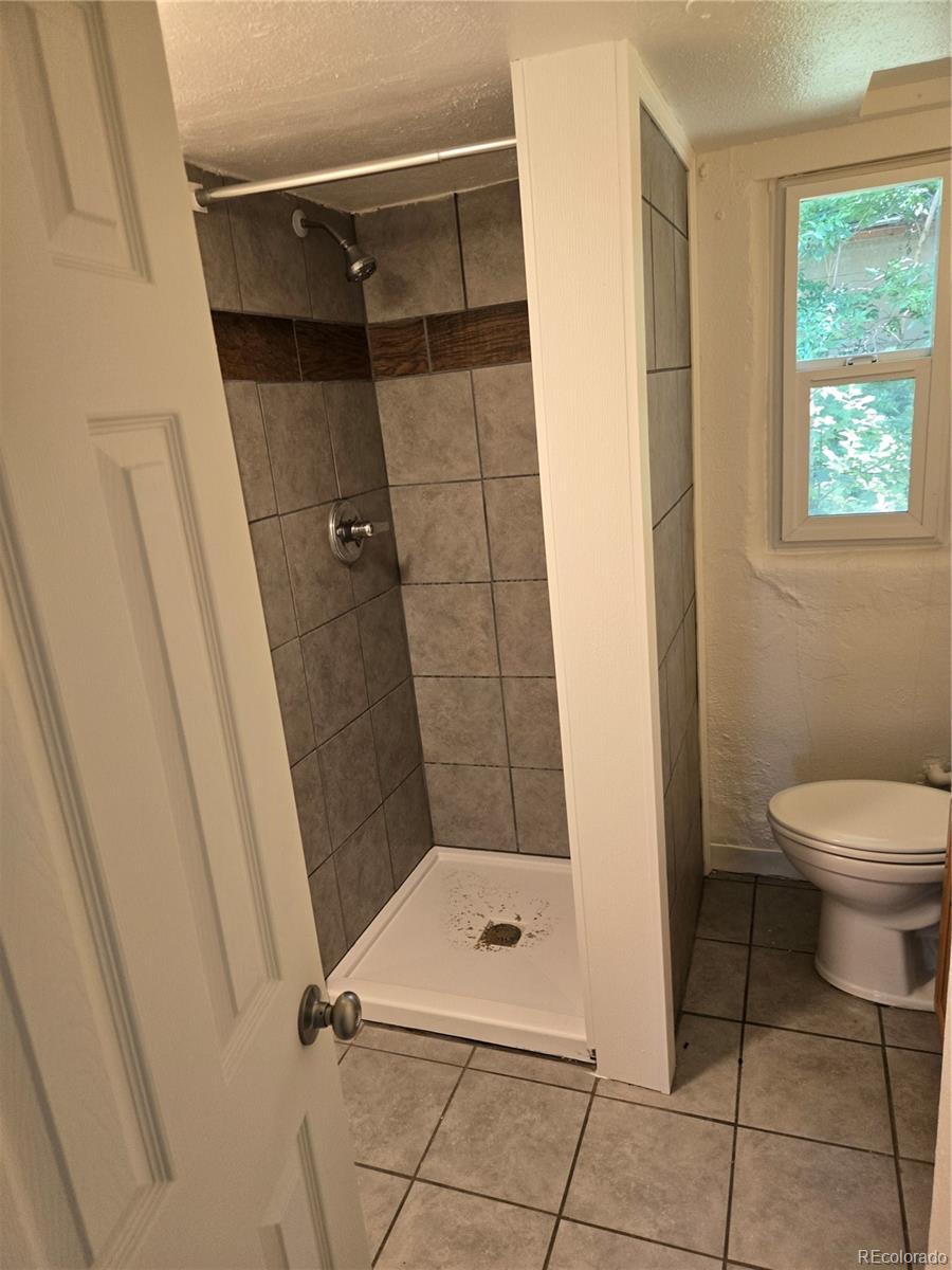 Lakewood, Colorado, 80215, United States, 4 Bedrooms Bedrooms, ,2 BathroomsBathrooms,Residential,For Sale,1875138