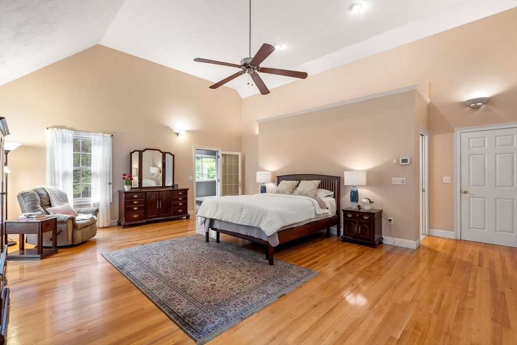 Shrewsbury, Massachusetts, 01545, United States, 4 Bedrooms Bedrooms, ,4 BathroomsBathrooms,Residential,For Sale,1768769
