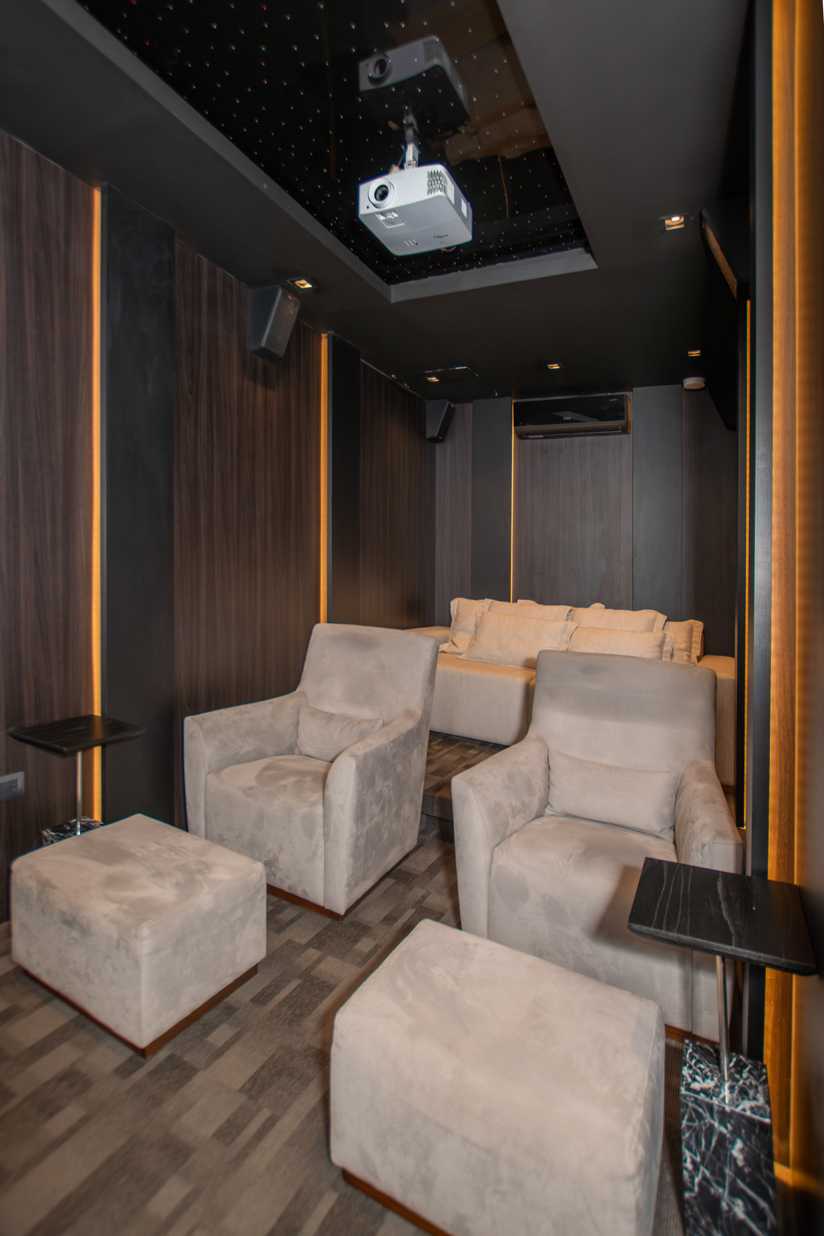  Exclusive Fully Furnished 4-Bedroom En-Suite Residence - 物件實景