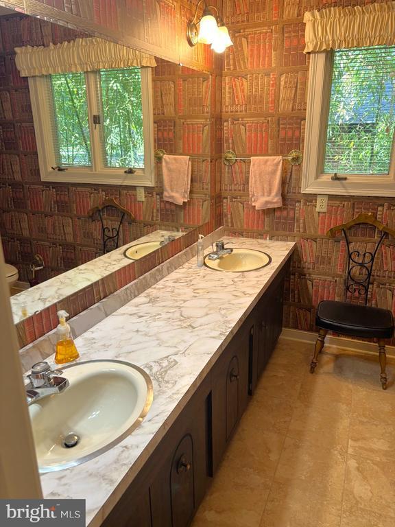Fredericksburg, Virginia, 22401, United States, 4 Bedrooms Bedrooms, ,4 BathroomsBathrooms,Residential,For Sale,1917232