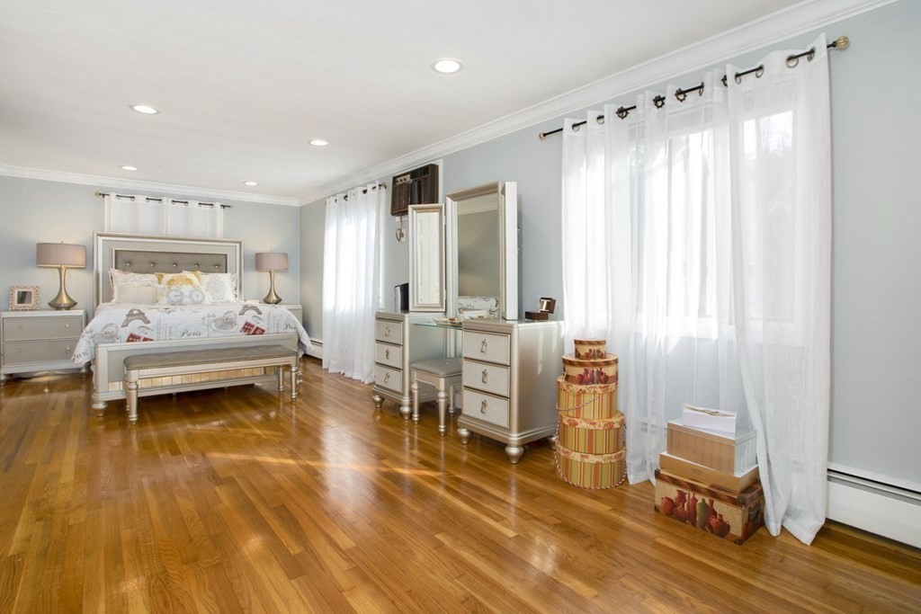 Peabody, Massachusetts, 01960, United States, 3 Bedrooms Bedrooms, ,3 BathroomsBathrooms,Residential,For Sale,1878752
