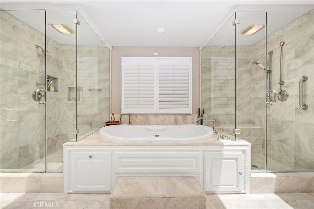 Newport Beach, California, 92660, United States, 7 Bedrooms Bedrooms, ,5 BathroomsBathrooms,Residential,For Sale,1939646