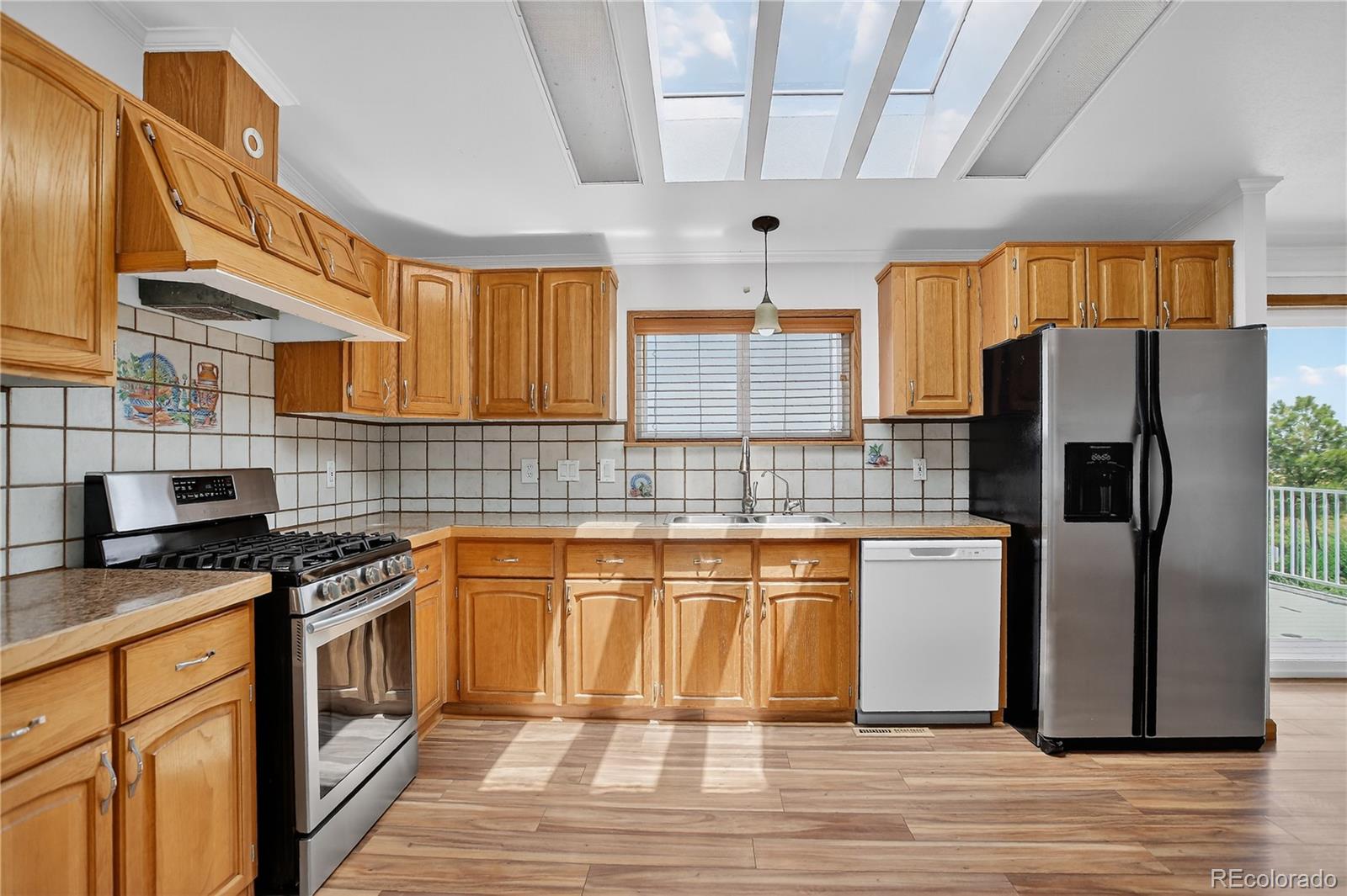 Byers, Colorado, 80103, United States, 5 Bedrooms Bedrooms, ,4 BathroomsBathrooms,Residential,For Sale,1896290