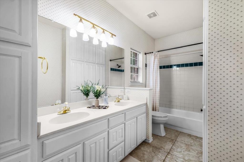 Oak Point, Texas, 75068, United States, 3 Bedrooms Bedrooms, ,3 BathroomsBathrooms,Residential,For Sale,1974311