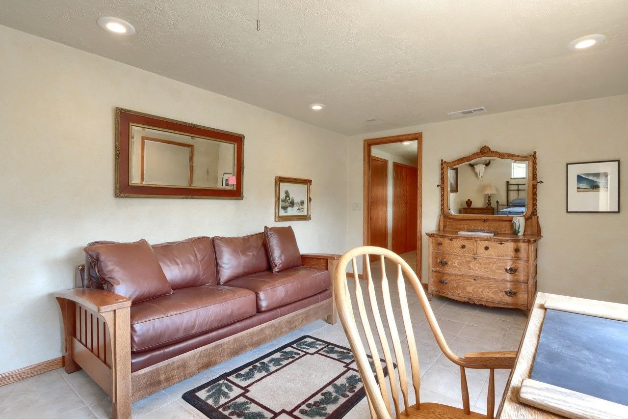 Mariposa, California, 95338, United States, 3 Bedrooms Bedrooms, ,3 BathroomsBathrooms,Residential,For Sale,1988847