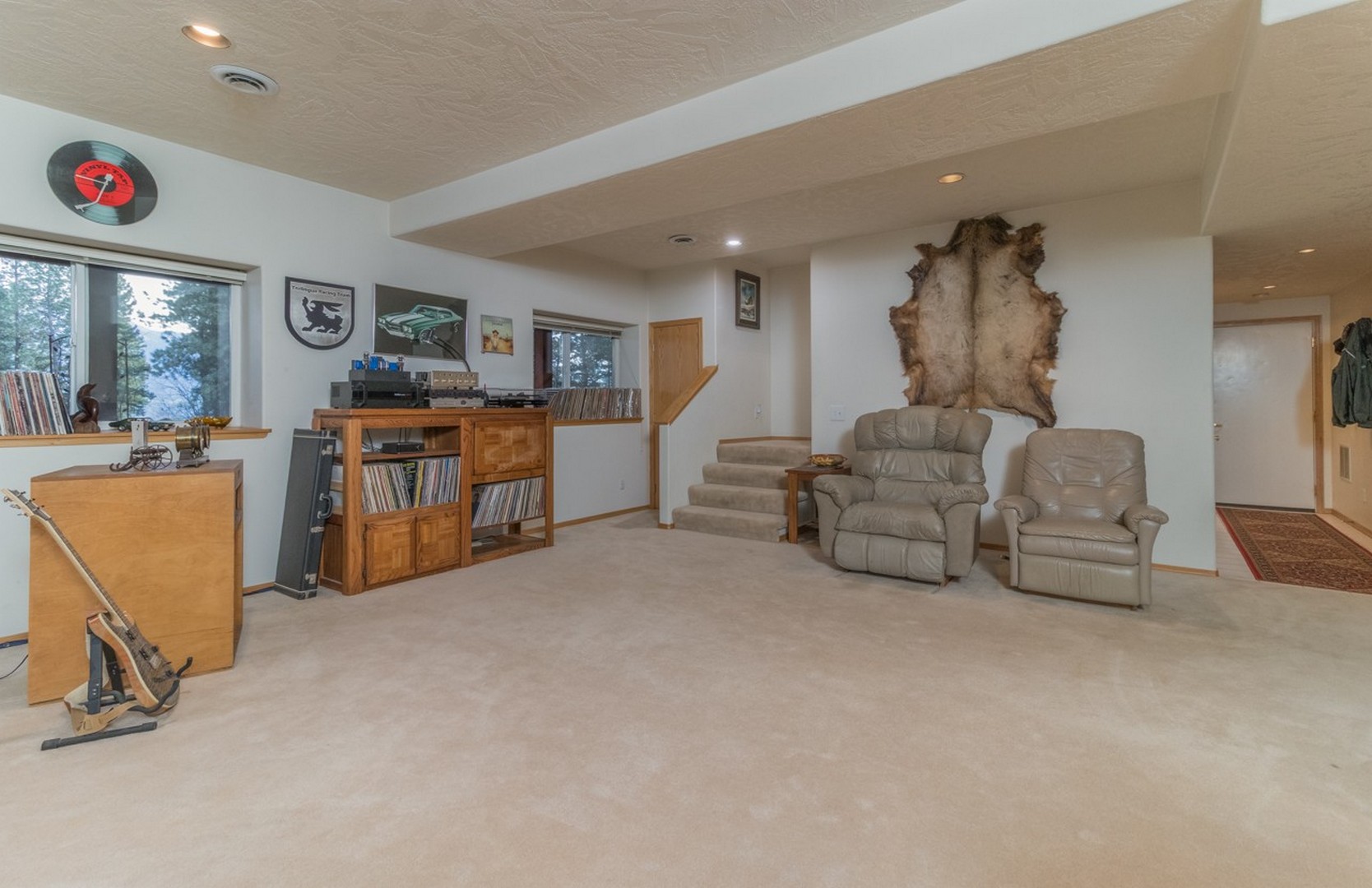 Moyie Springs, Idaho, 83845, United States, 4 Bedrooms Bedrooms, ,3 BathroomsBathrooms,Residential,For Sale,2033523
