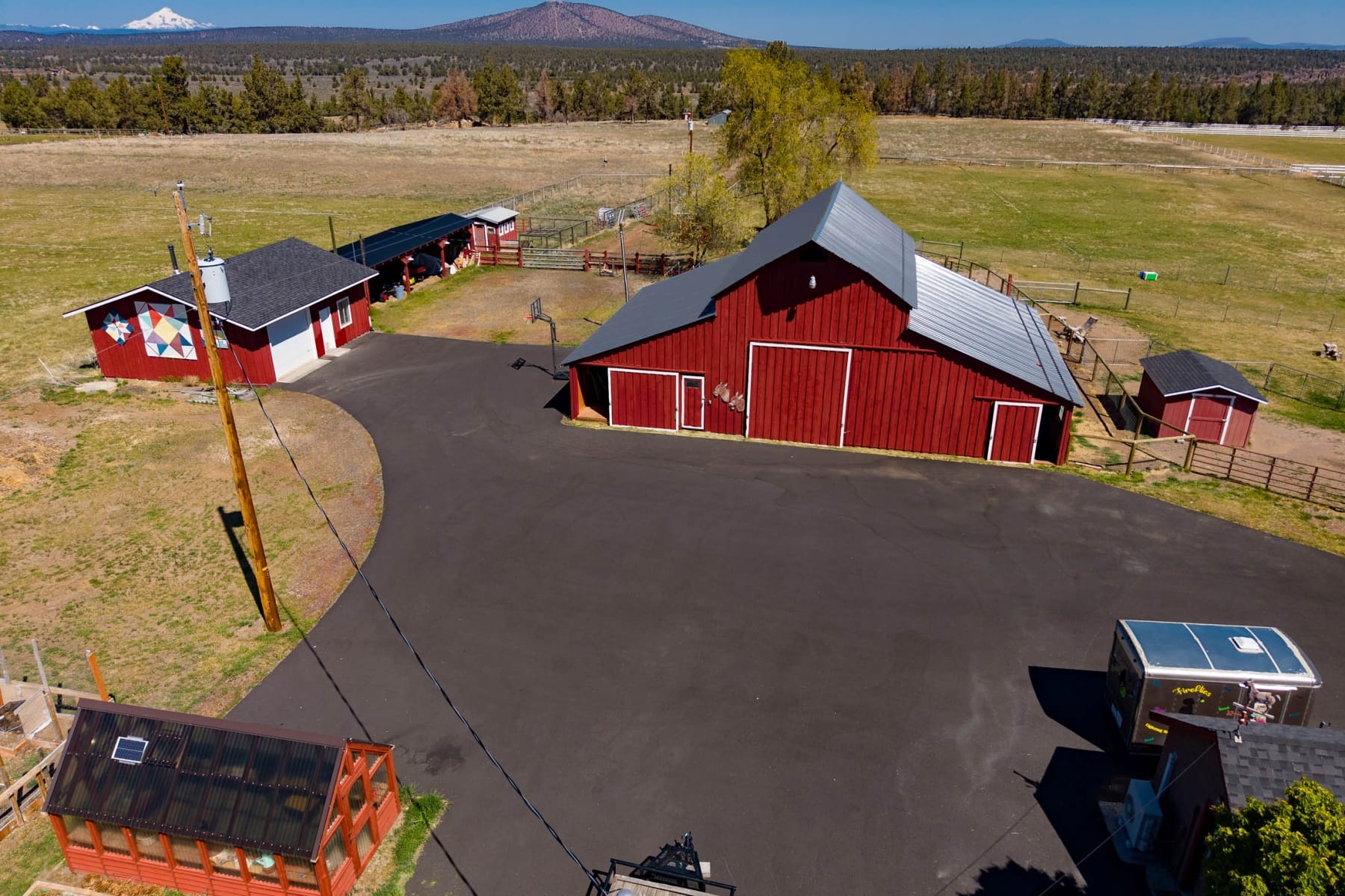  20900 SW Young Avenue Bend, OR 97703 - 物件實景