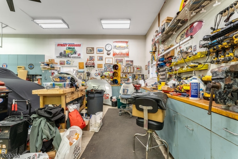 Newton, New Jersey, 07860, United States, 3 Bedrooms Bedrooms, ,3 BathroomsBathrooms,Residential,For Sale,1980842