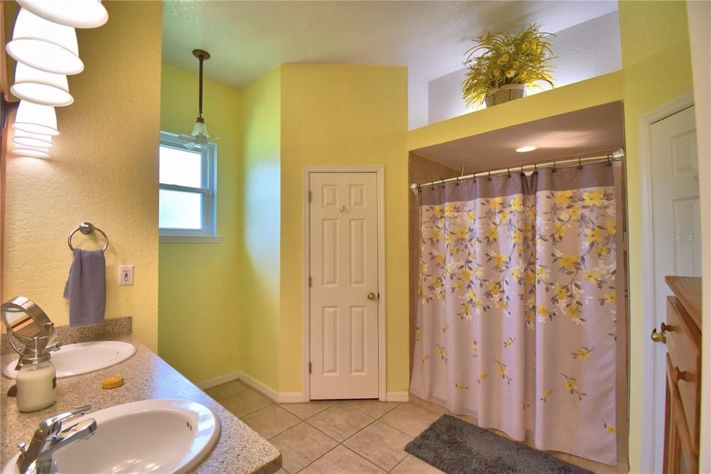 Lake Wales, Florida, 33898, United States, 4 Bedrooms Bedrooms, ,3 BathroomsBathrooms,Residential,For Sale,1856039