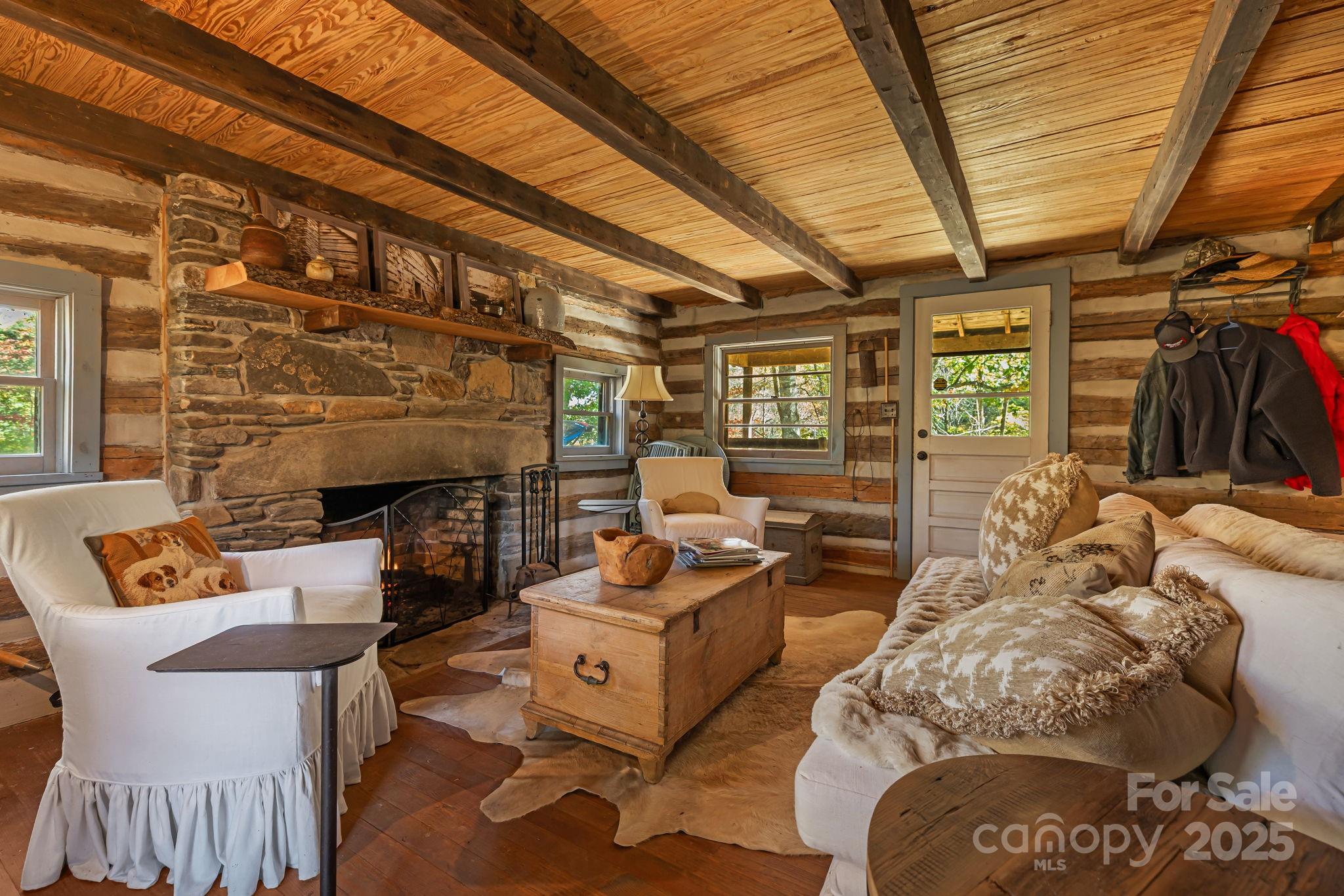 Burnsville, North Carolina, 28714, United States, 3 Bedrooms Bedrooms, ,2 BathroomsBathrooms,Residential,For Sale,1967012