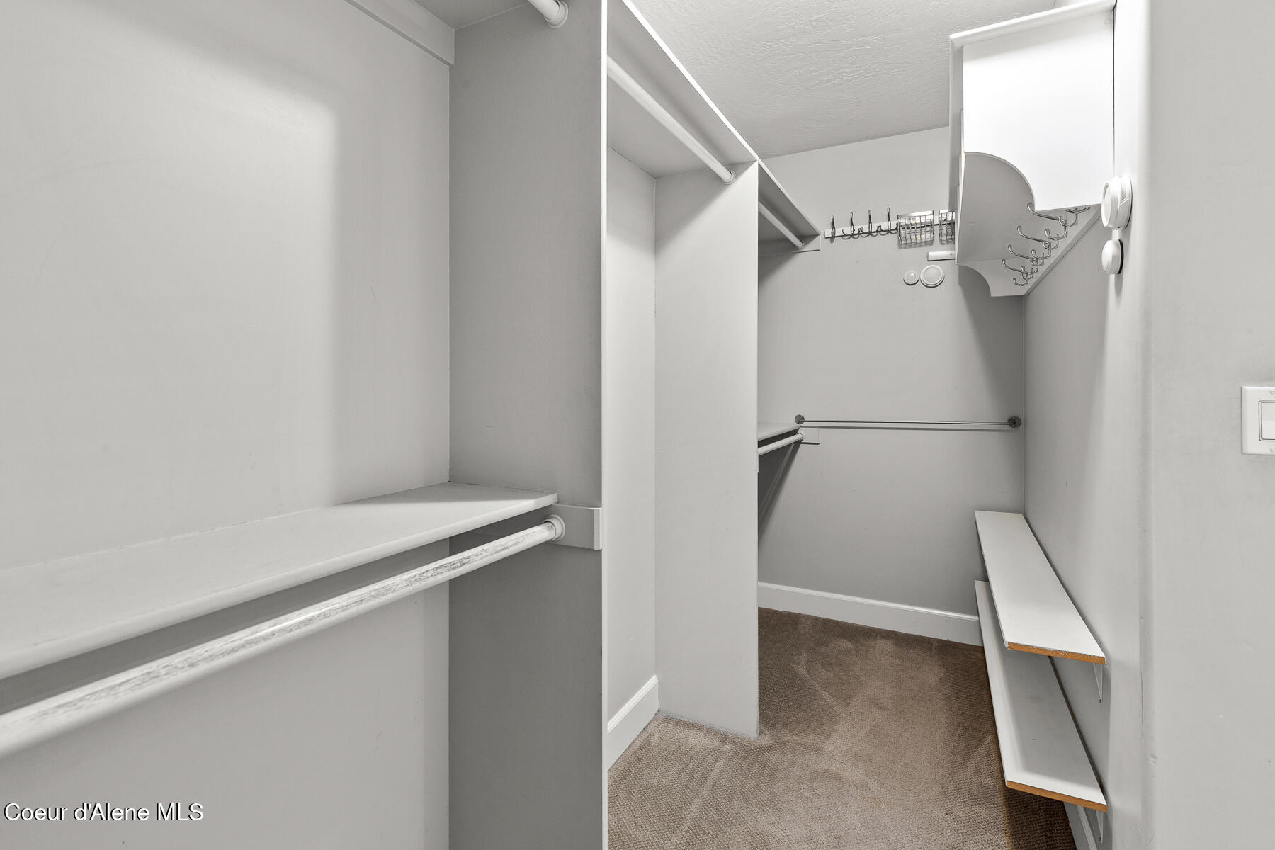 Coeur d'Alene, Idaho, 83814, United States, 3 Bedrooms Bedrooms, ,4 BathroomsBathrooms,Residential,For Sale,1976141