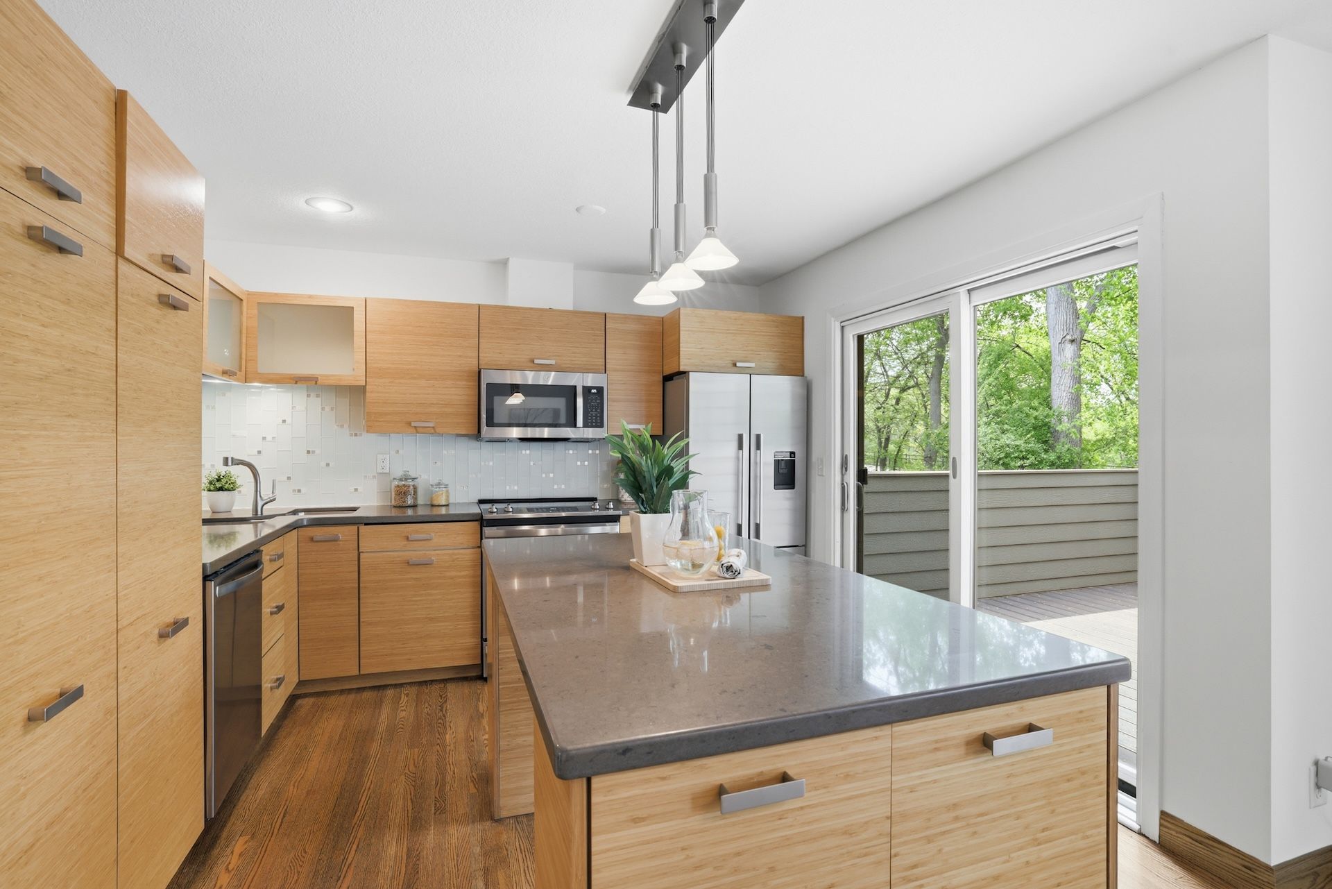  Renovated Townhome with Panoramic Views of Cedar Lake - 物件實景