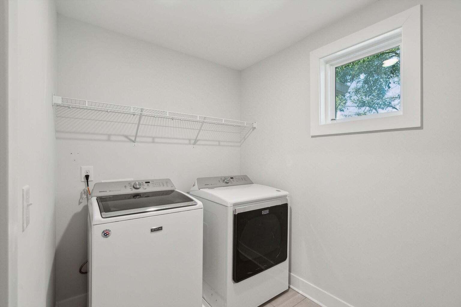 Charleston, South Carolina, 29407, United States, 4 Bedrooms Bedrooms, ,3 BathroomsBathrooms,Residential,For Sale,1866591