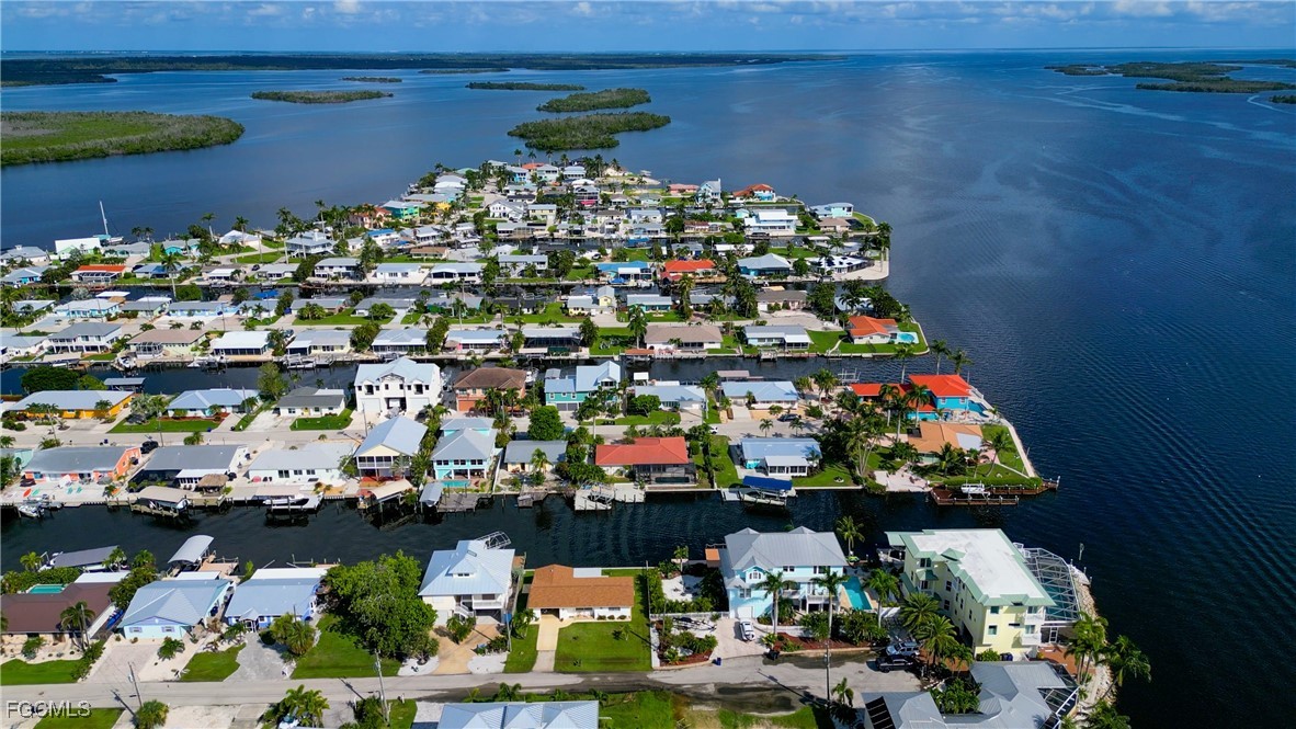 Matlacha, Florida, 33993, United States, 3 Bedrooms Bedrooms, ,2 BathroomsBathrooms,Residential,For Sale,1974777