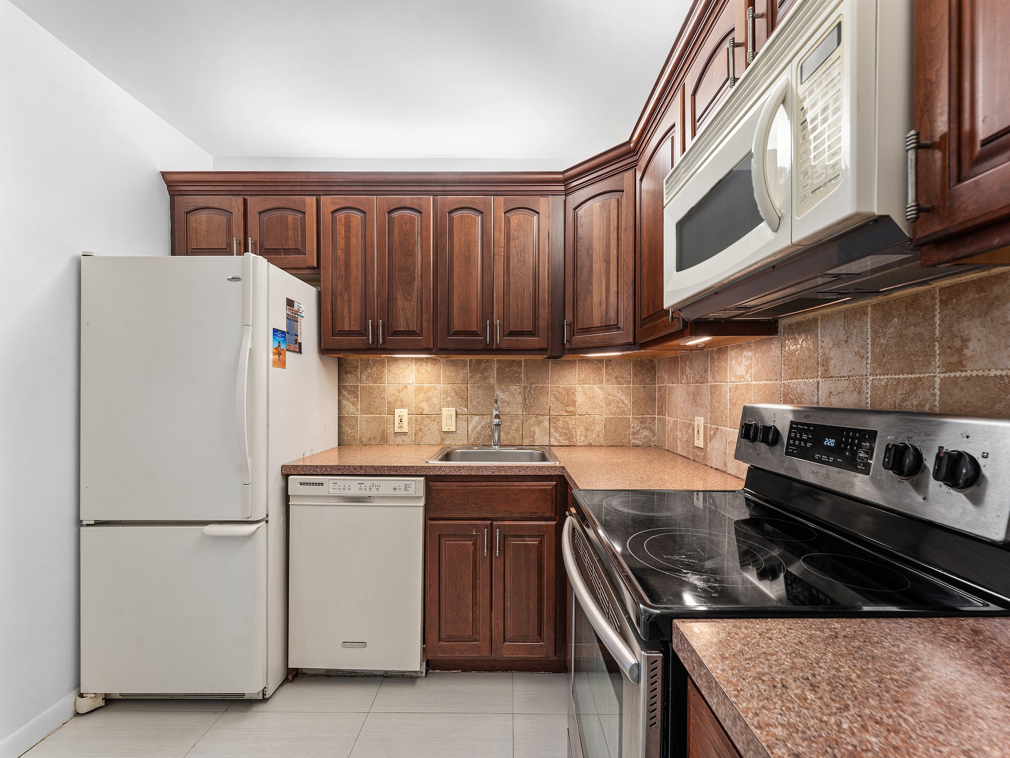  20500 W Country Club Drive, Aventura, FL, 33180 - 物件實景