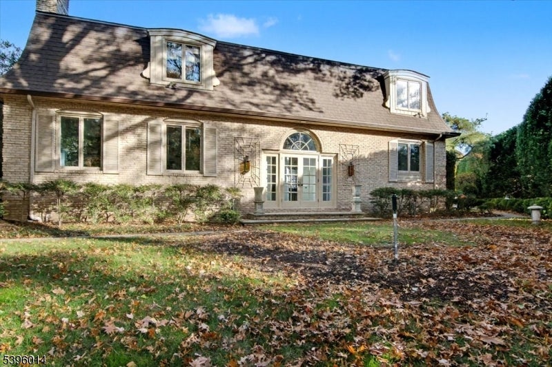 Clifton City, New Jersey, 07013, United States, 5 Bedrooms Bedrooms, ,4 BathroomsBathrooms,Residential,For Sale,1988596