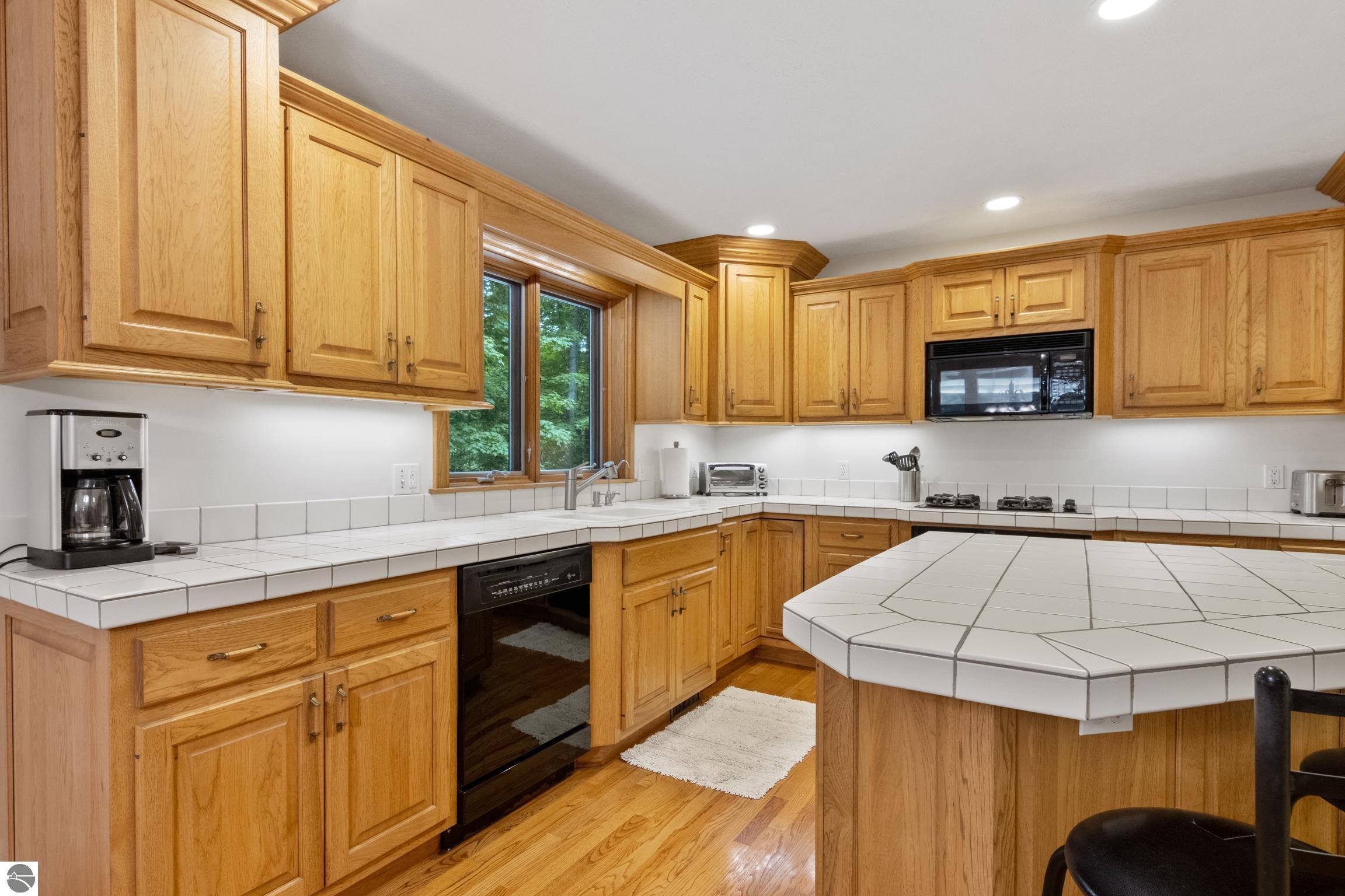 Suttons Bay, Michigan, 49682, United States, 3 Bedrooms Bedrooms, ,3 BathroomsBathrooms,Residential,For Sale,1943480